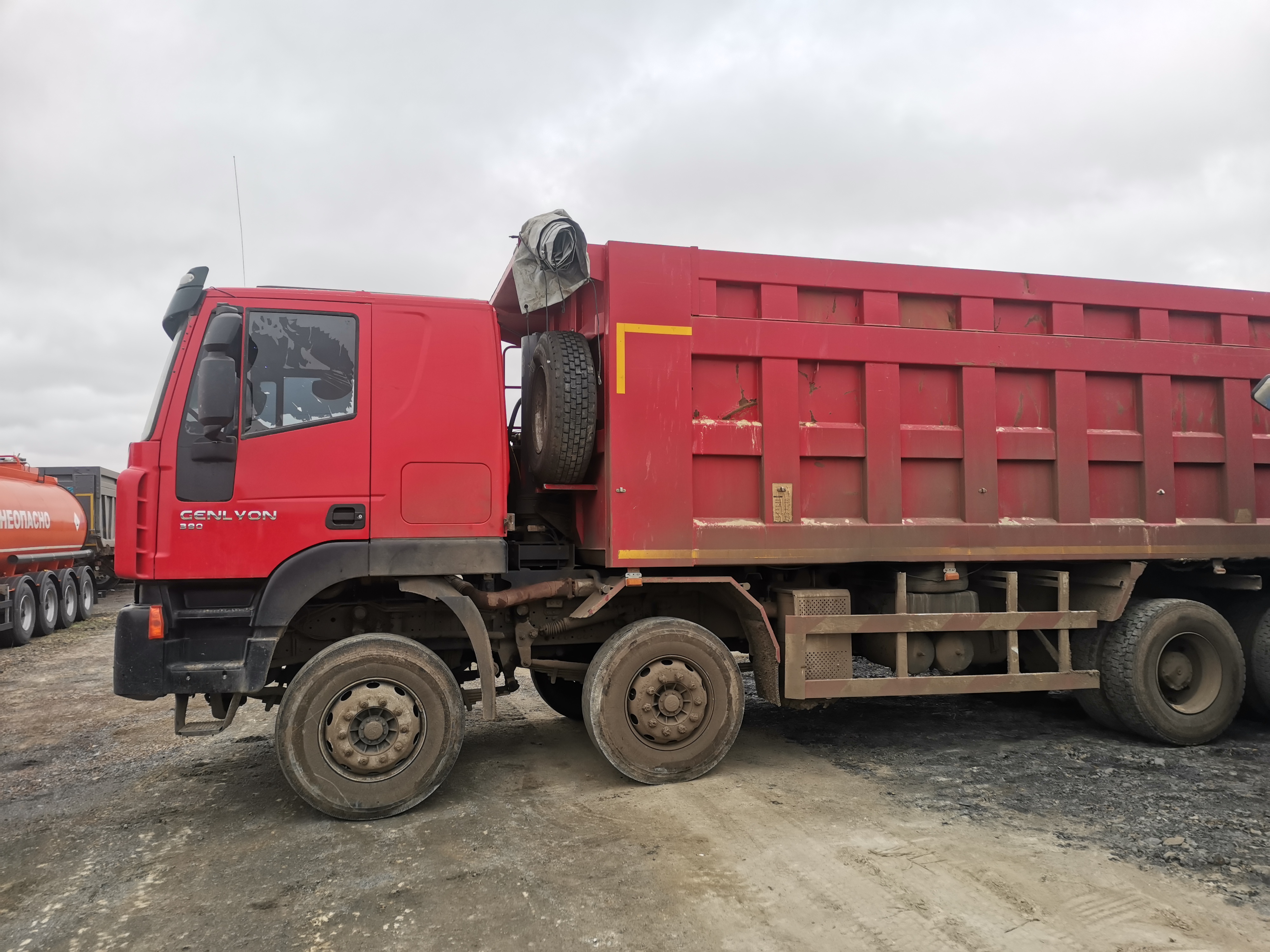 HONGYAN 908 8x4 Самосвал 2021 г. - фото 5