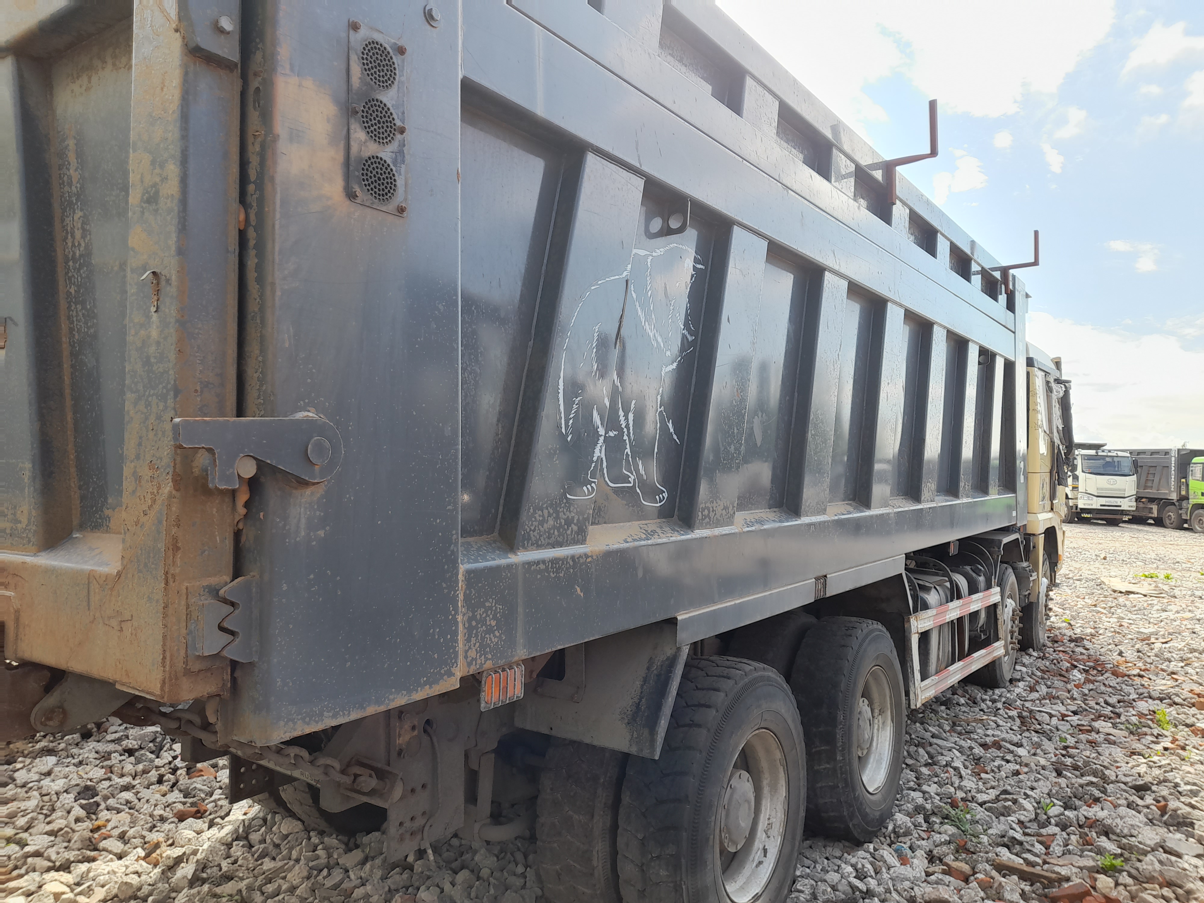 Shacman (Shaanxi) SX* 8x4 Самосвал 2023 г. - фото 5