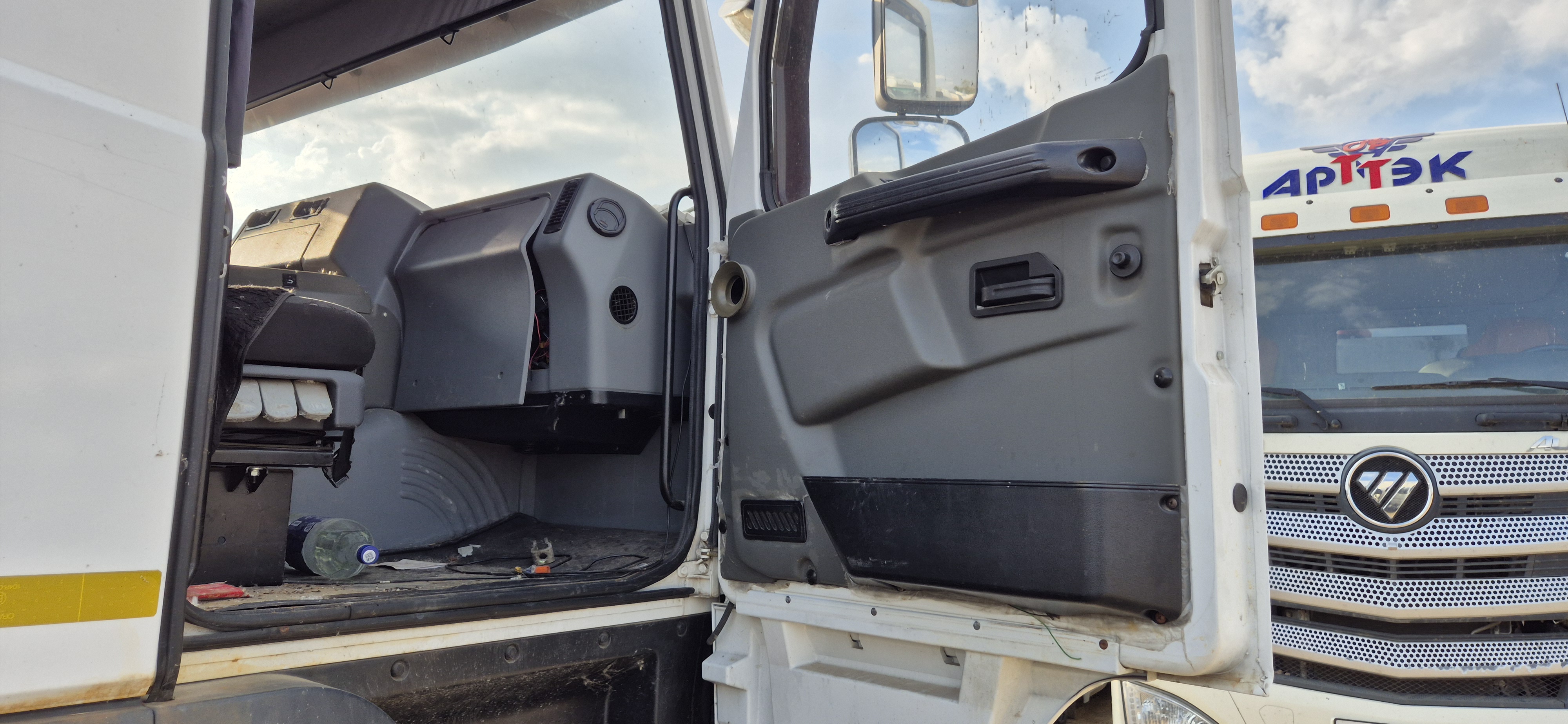 МАЗ 5440 4x2 Седельный тягач 2023 г. - фото 13