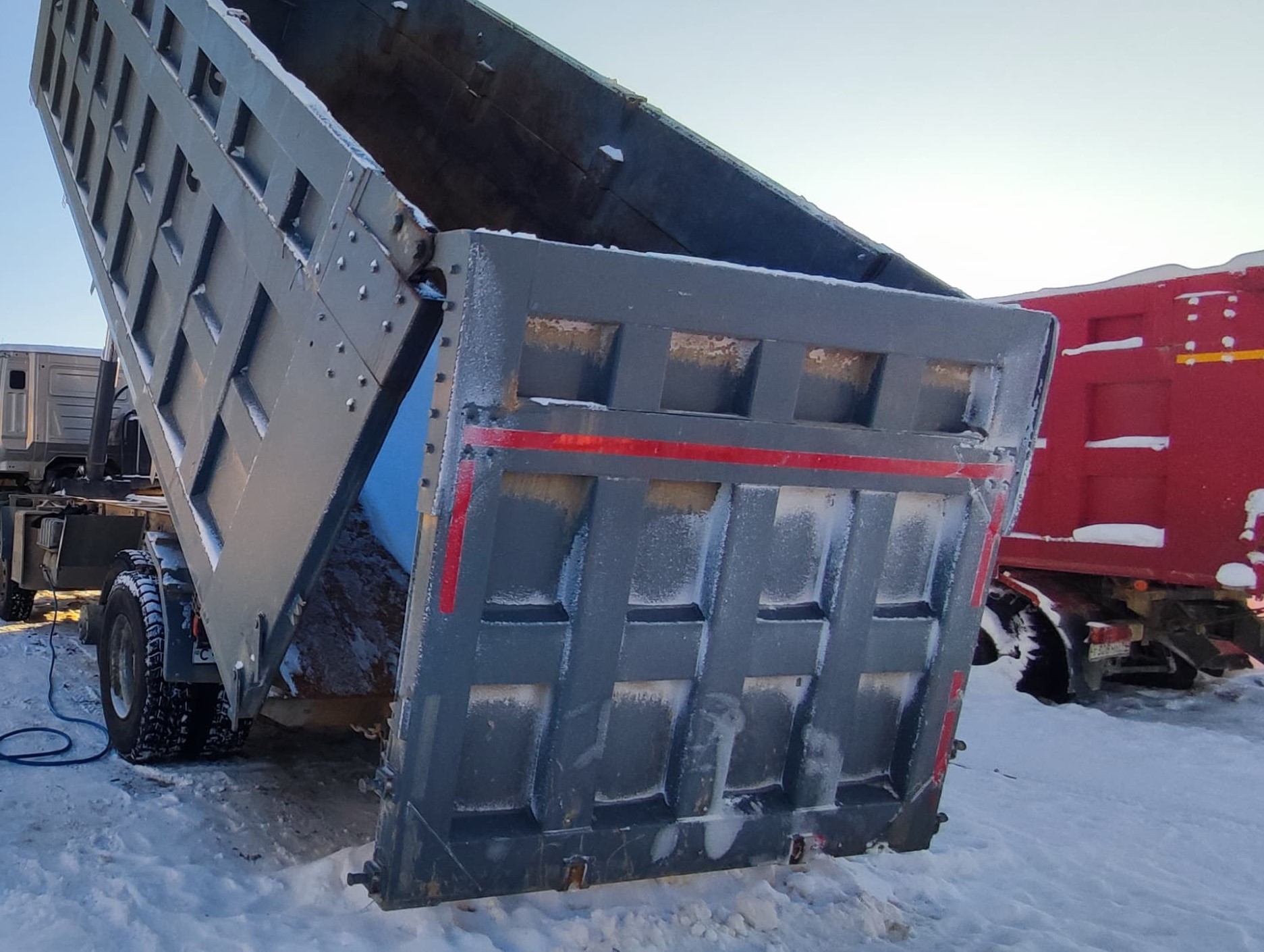 HONGYAN 908 8x4 Самосвал 2023 г. - фото 6