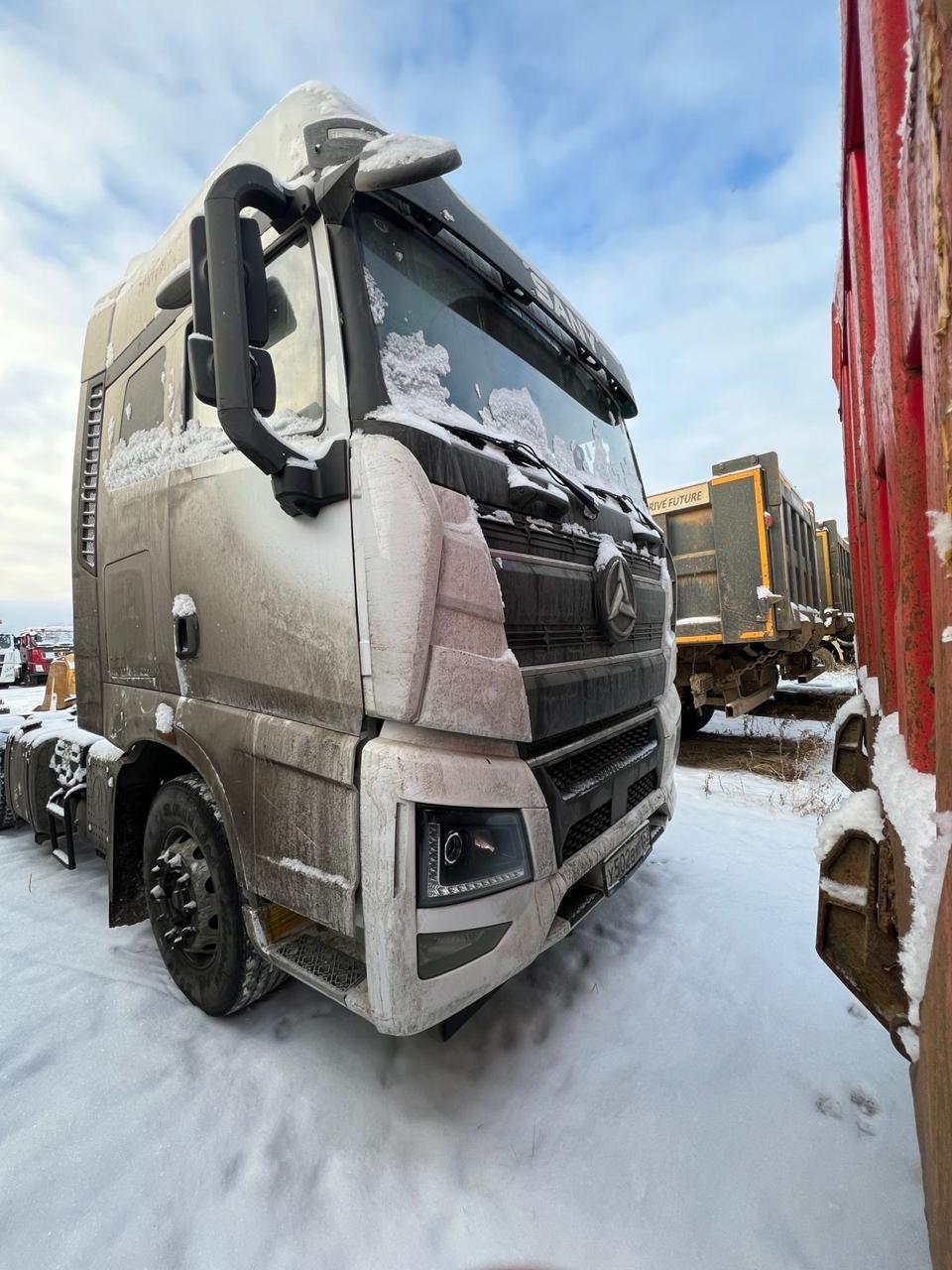 SANY D* 4x2 Седельный тягач 2023 г.