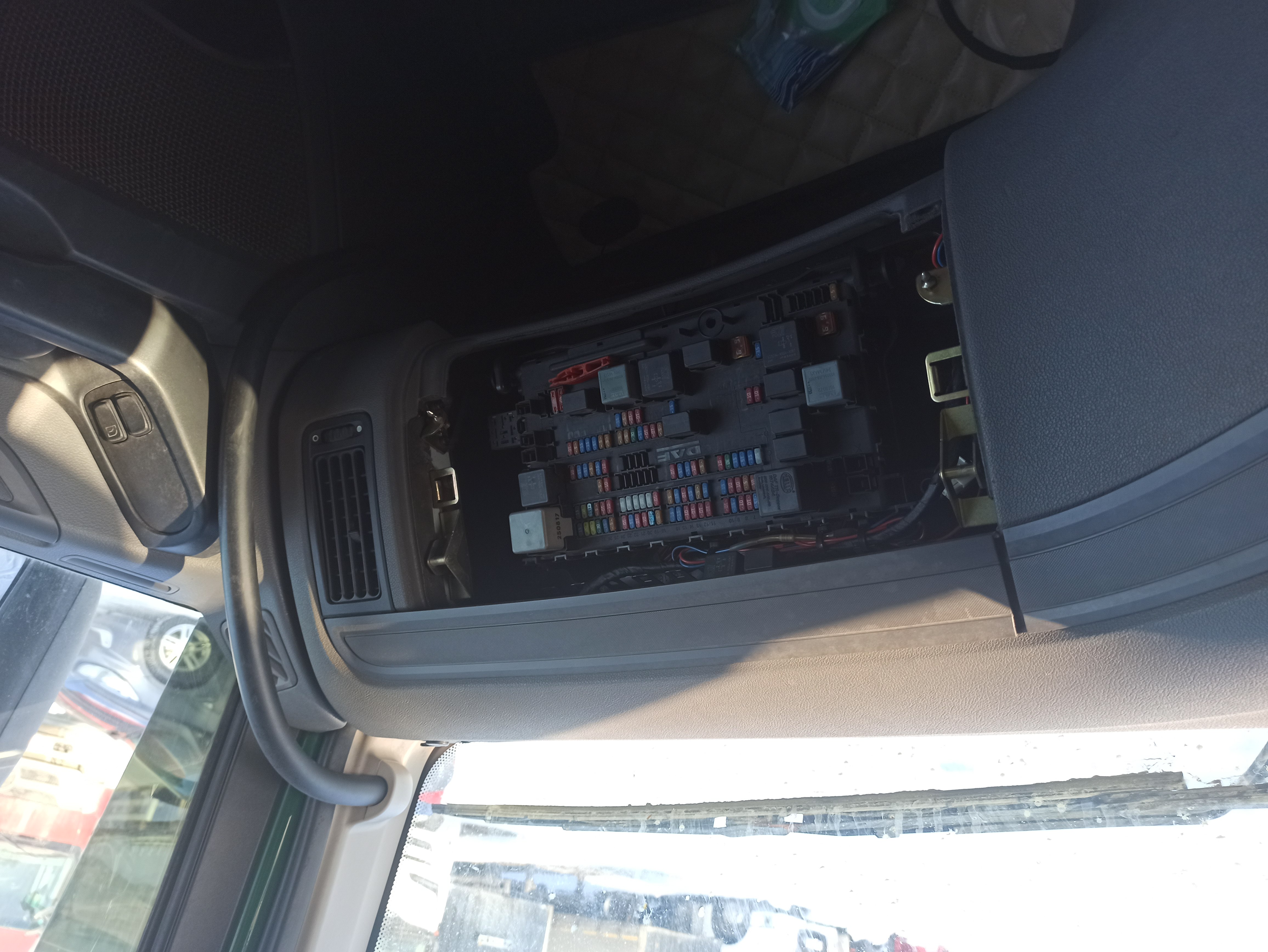 DAF XF 4x2 Седельный тягач 2017 г. - фото 4