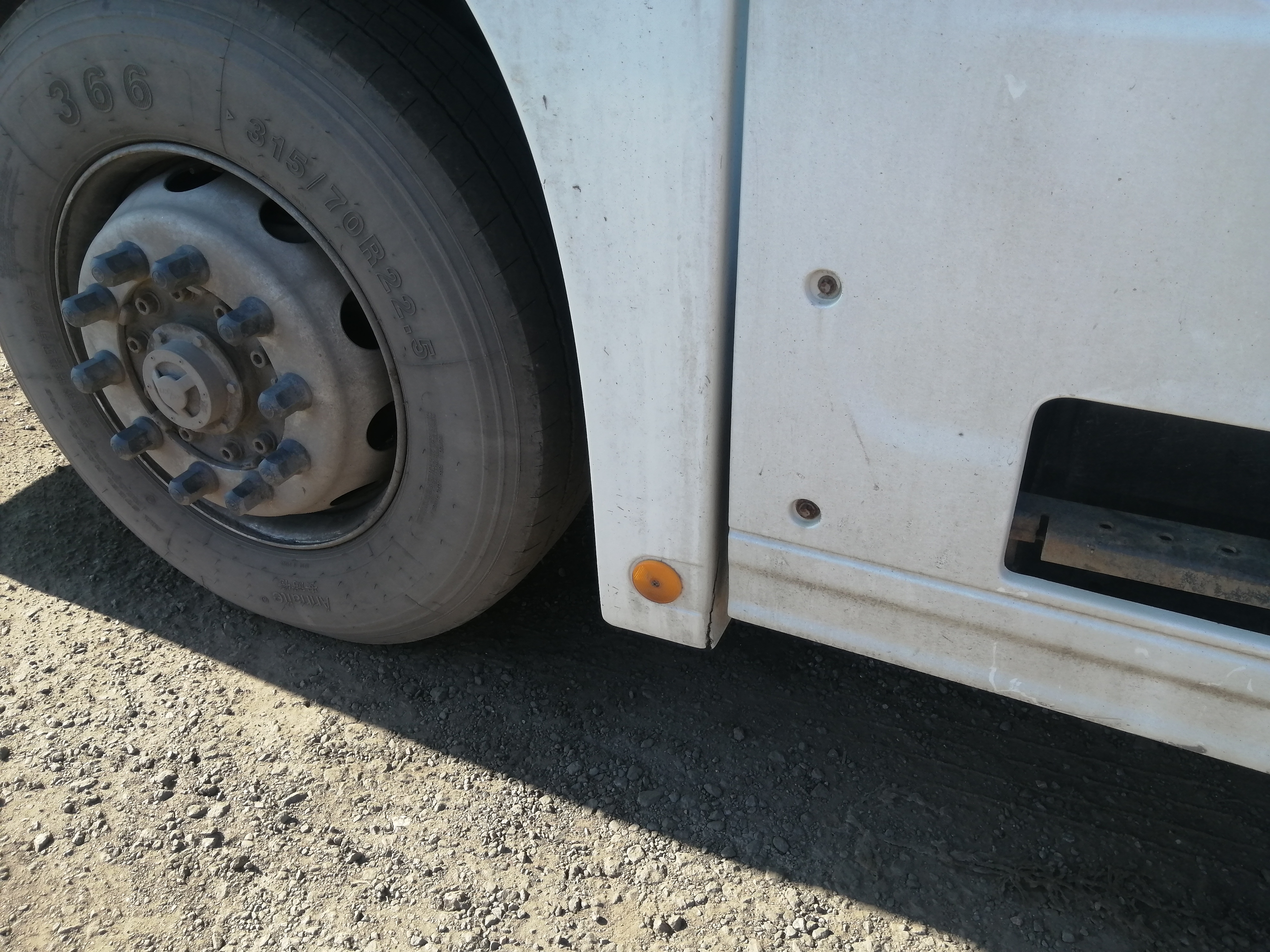 Foton AUMAN 4x2 Седельный тягач 2023 г. - фото 10