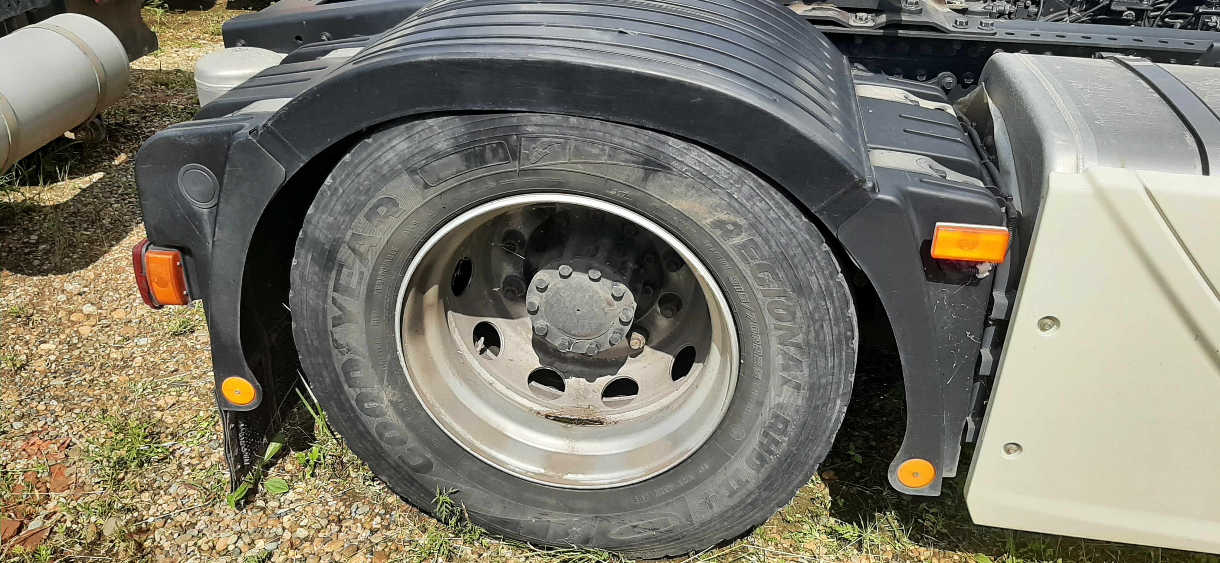 Foton AUMAN 4x2 Седельный тягач 2023 г. - фото 11