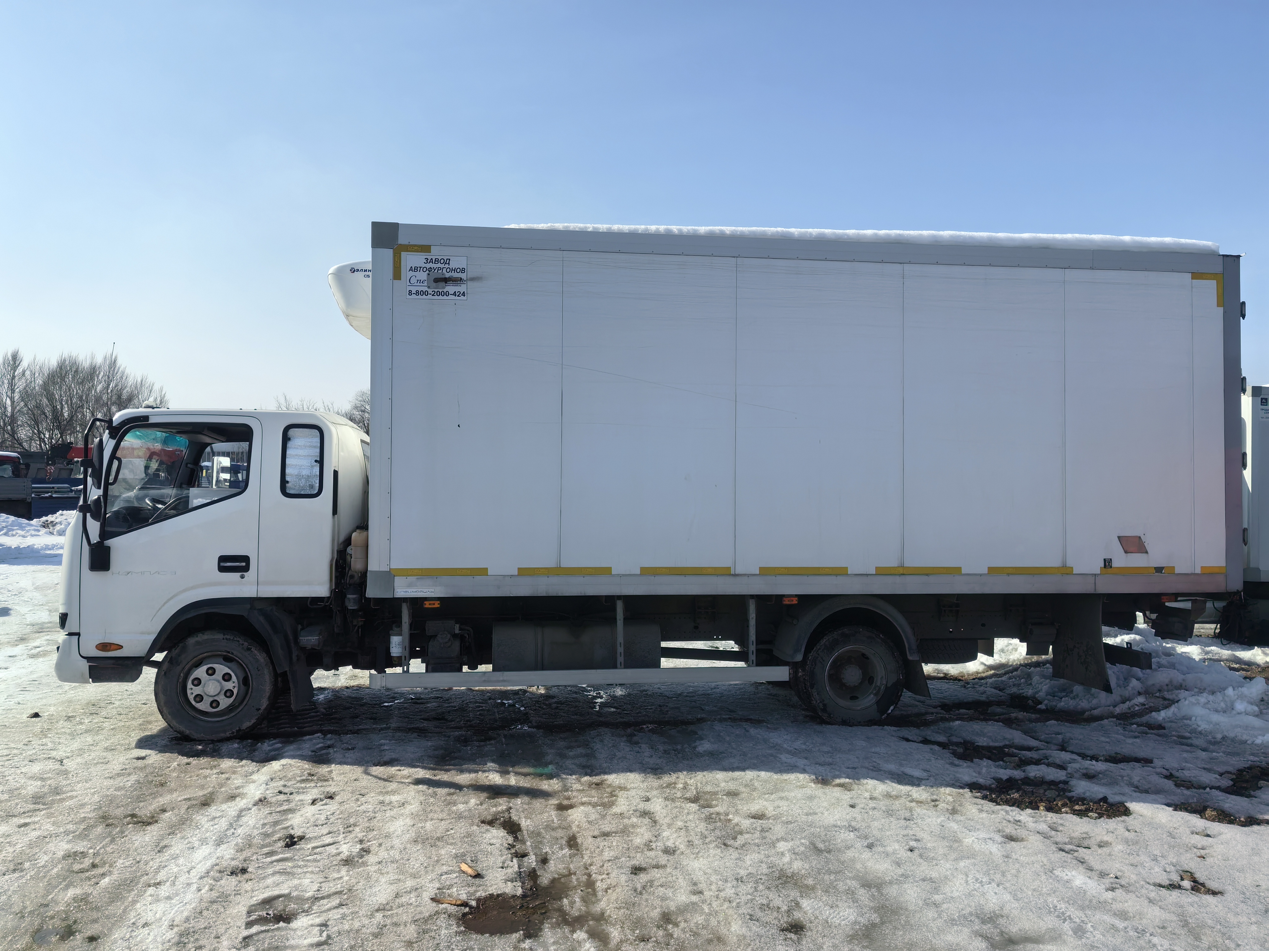 СПЕЦМОБИЛЬ-НН 38781* на шасси КамАЗ 43089 4x2 Изотермический/рефрижератор 2022 г. - фото 4