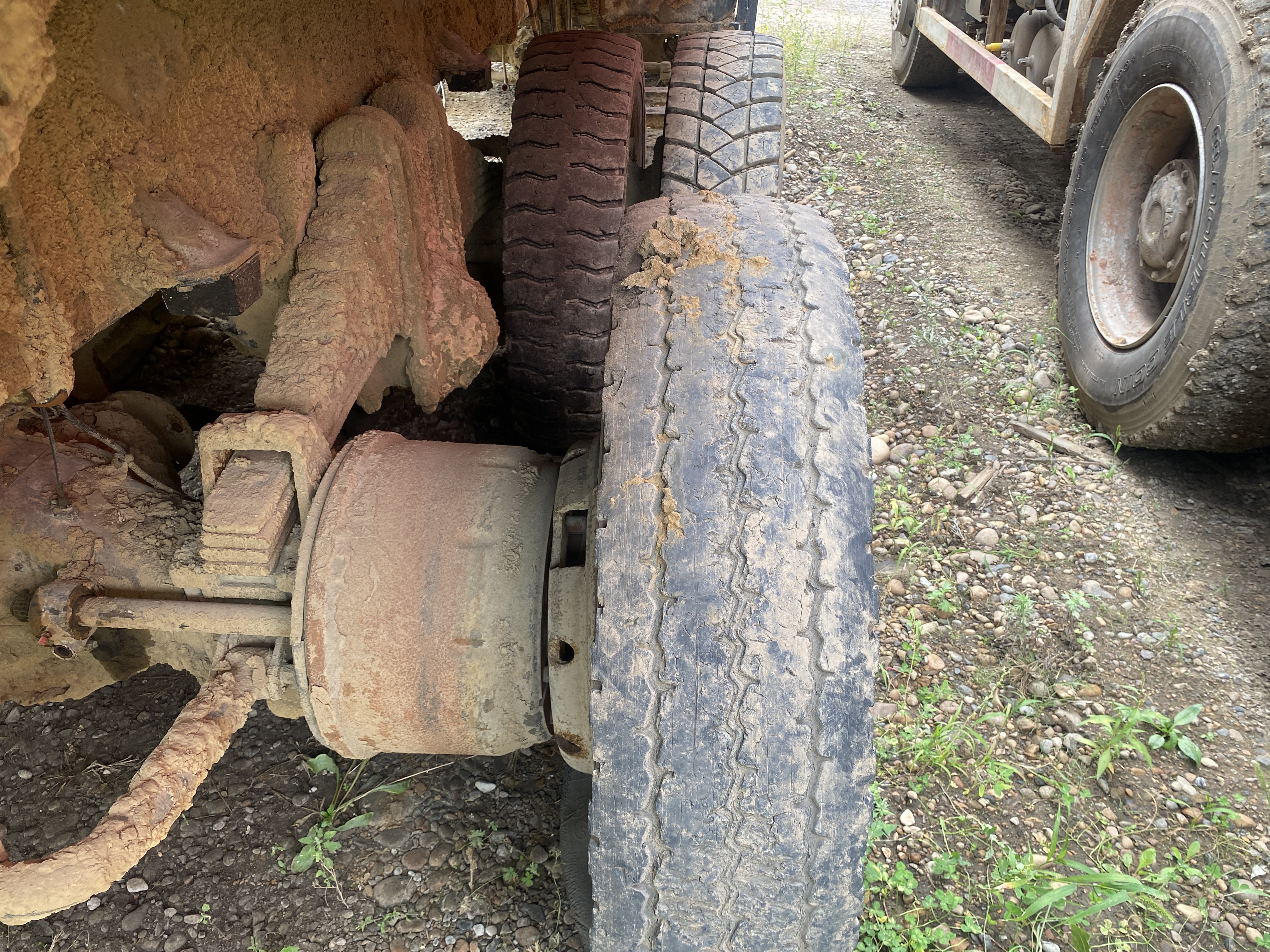 Shacman (Shaanxi) SX* 6x6 Самосвал 2023 г. - фото 17