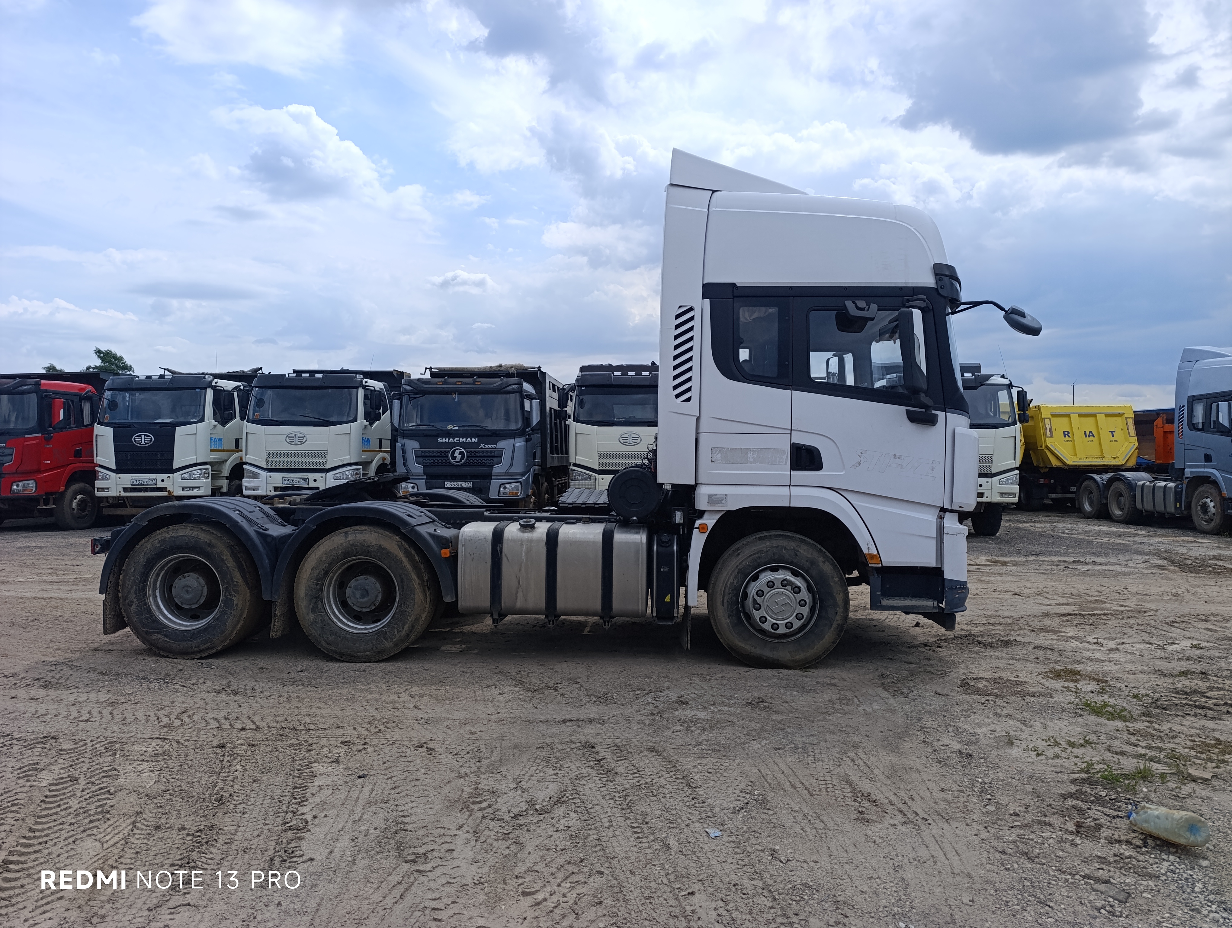 Shacman (Shaanxi) SX* 6x4 Седельный тягач 2022 г. - фото 4