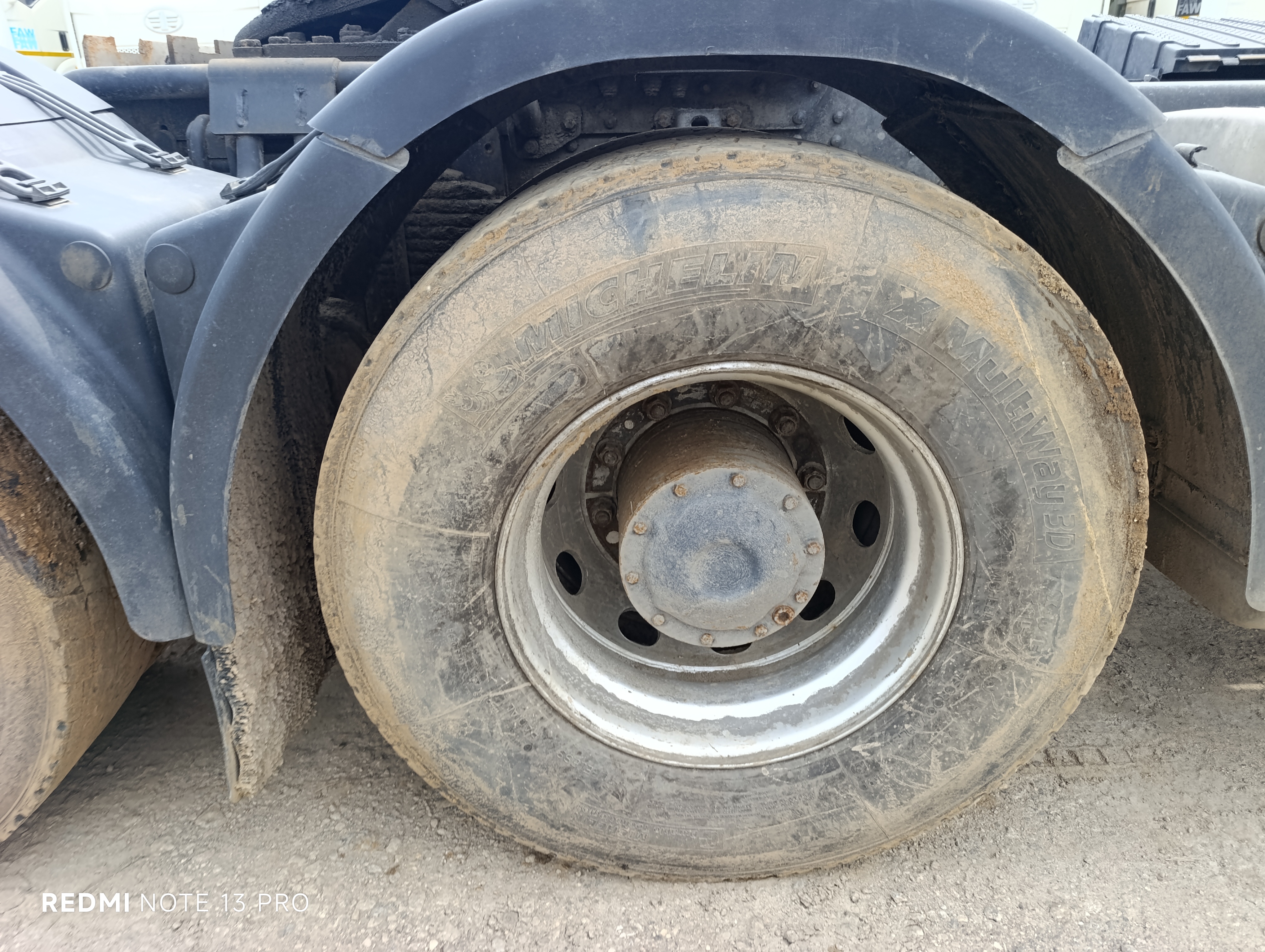 Shacman (Shaanxi) SX* 6x4 Седельный тягач 2022 г. - фото 17