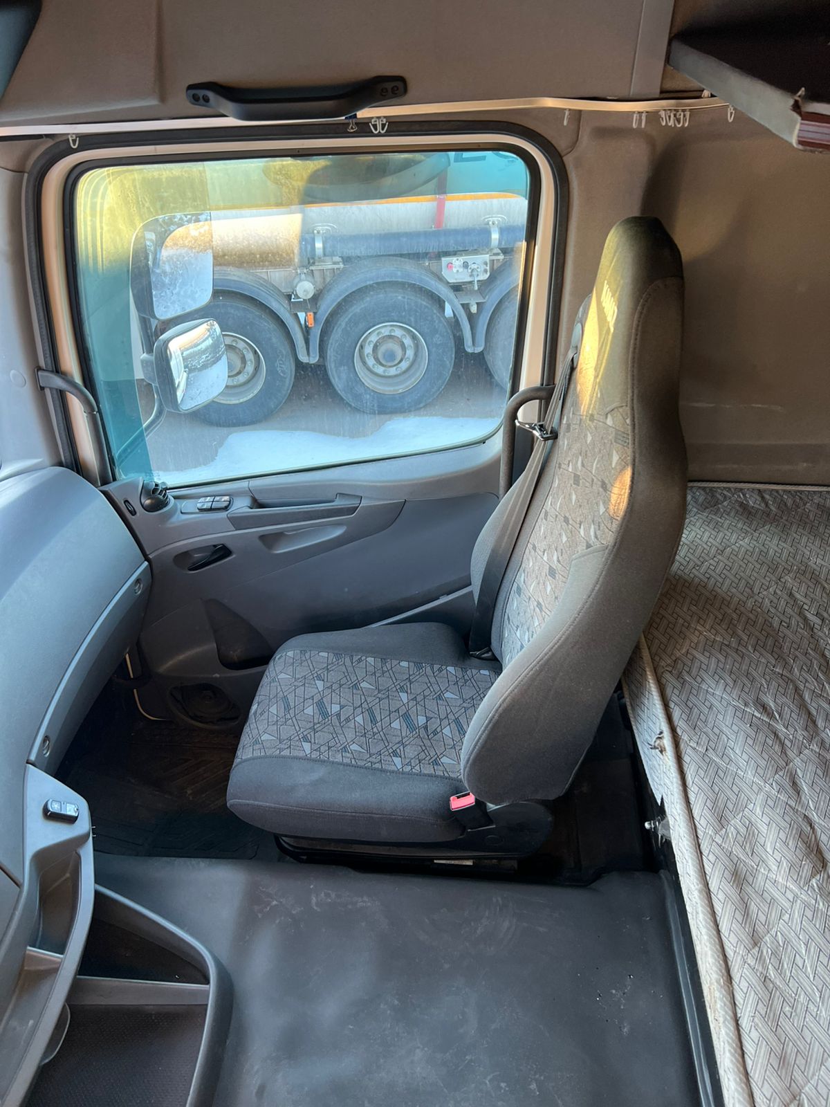 КамАЗ 5490 4x2 Седельный тягач 2020 г. - фото 10