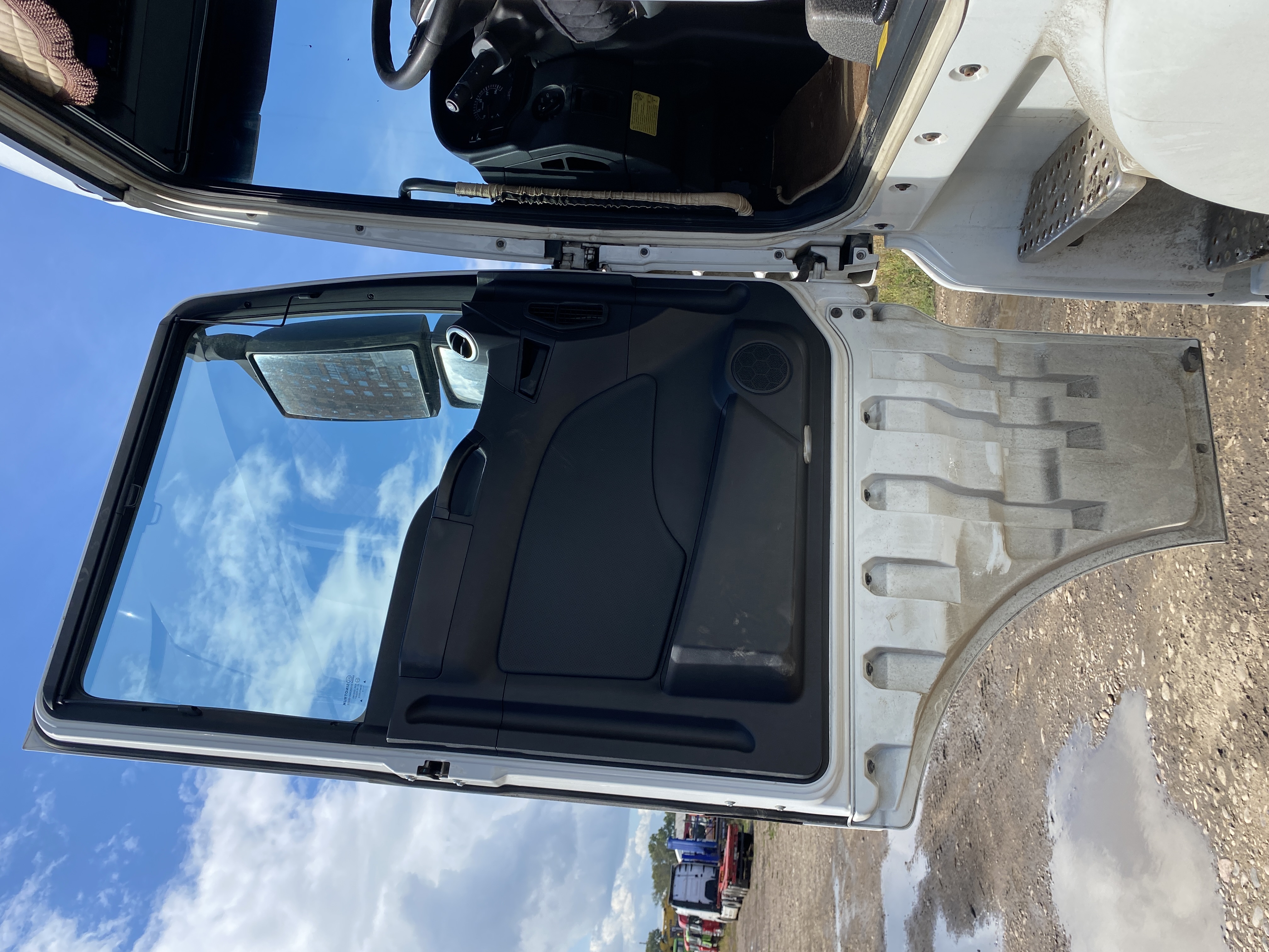 SITRAK C7H 4x2 Седельный тягач 2023 г. - фото 8