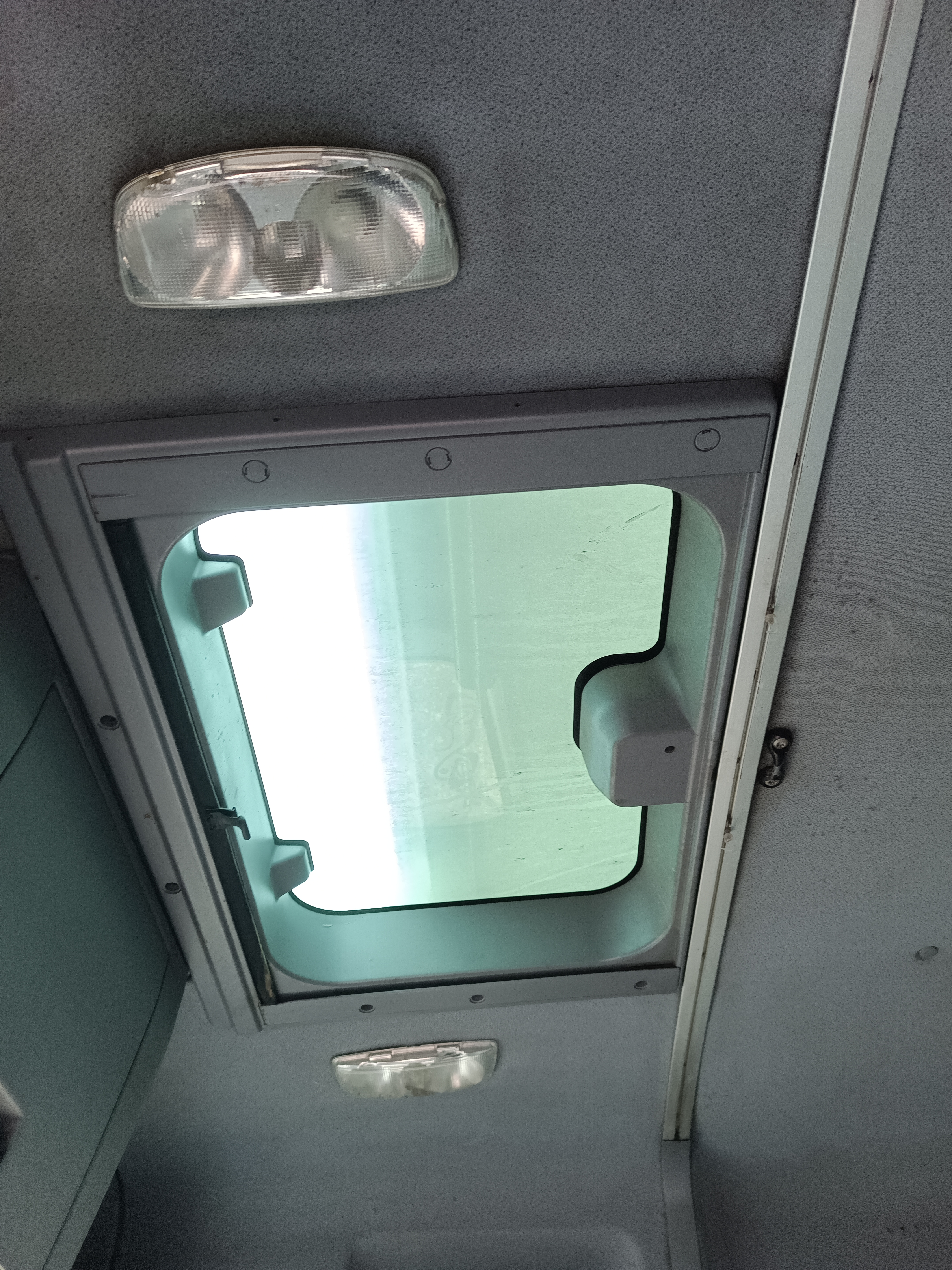 КамАЗ 5490 4x2 Седельный тягач 2017 г. - фото 12