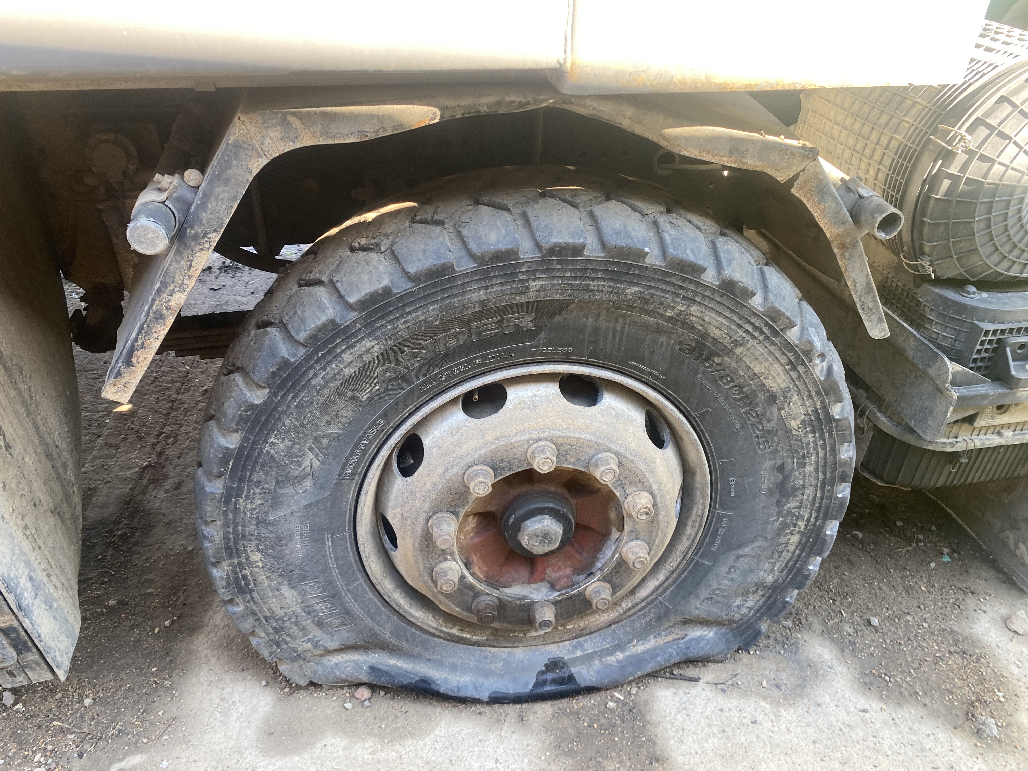 Shacman (Shaanxi) SX* 8x4 Самосвал 2023 г. - фото 15