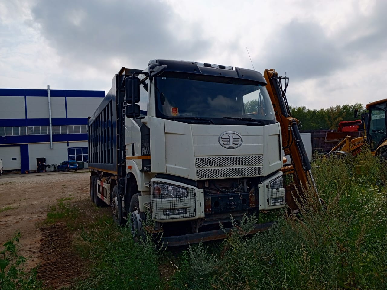 FAW CA 3310 8x4 Самосвал_не актуально 2023 г.