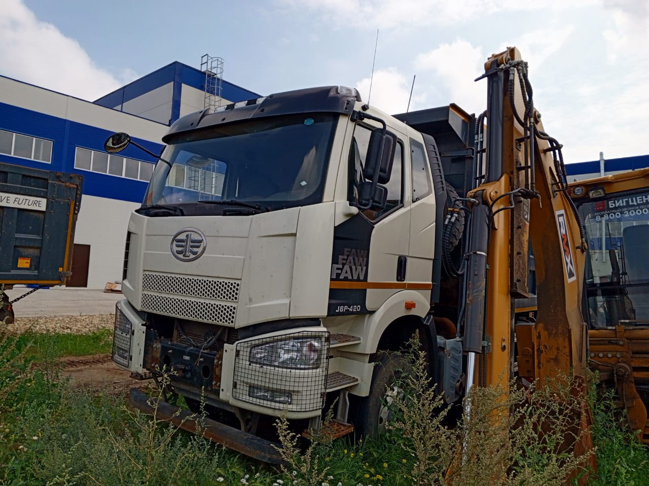 FAW CA 3310 8x4 Самосвал_не актуально 2023 г. - фото 2