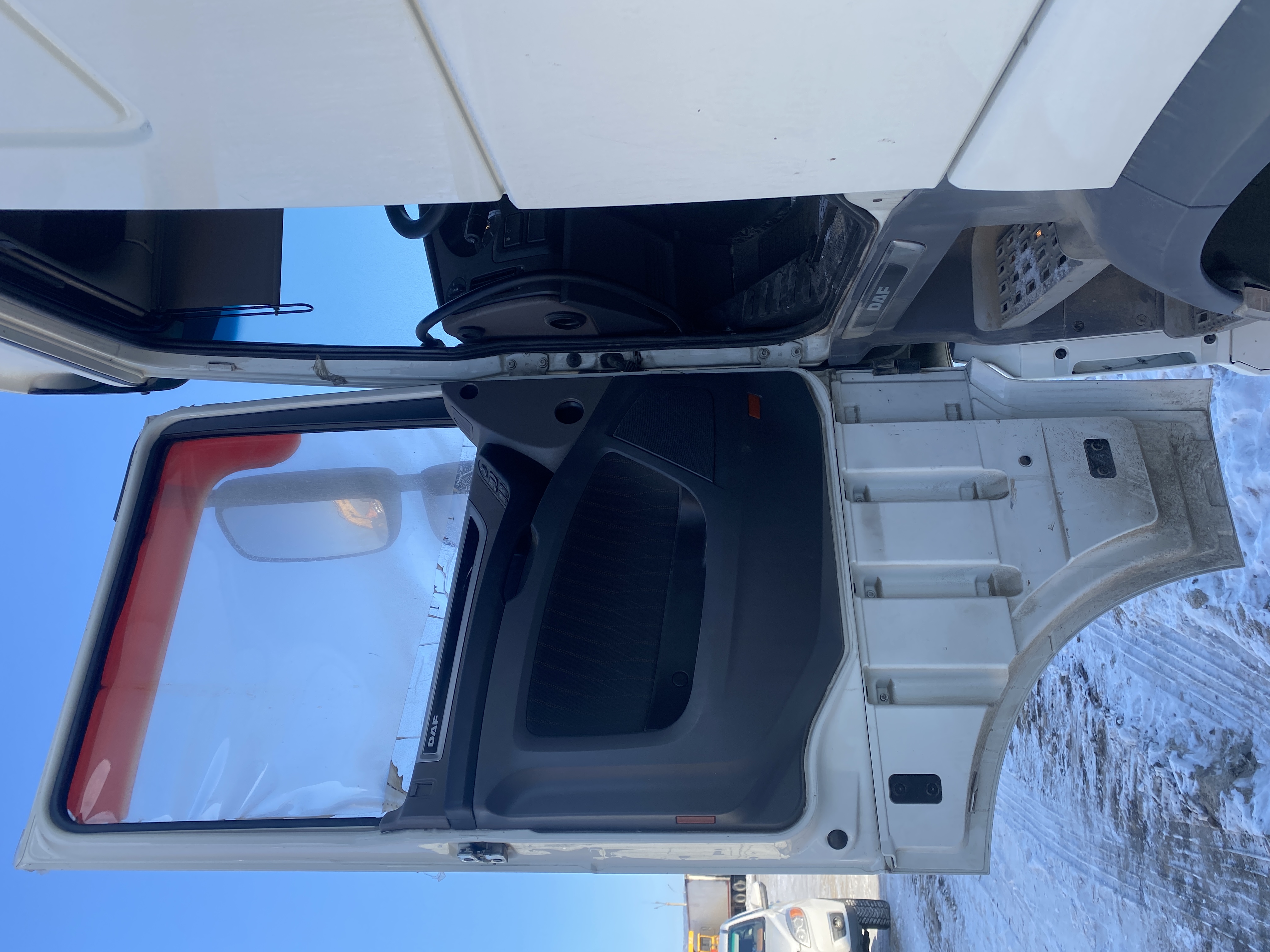 DAF XF 4x2 Седельный тягач 2021 г. - фото 7