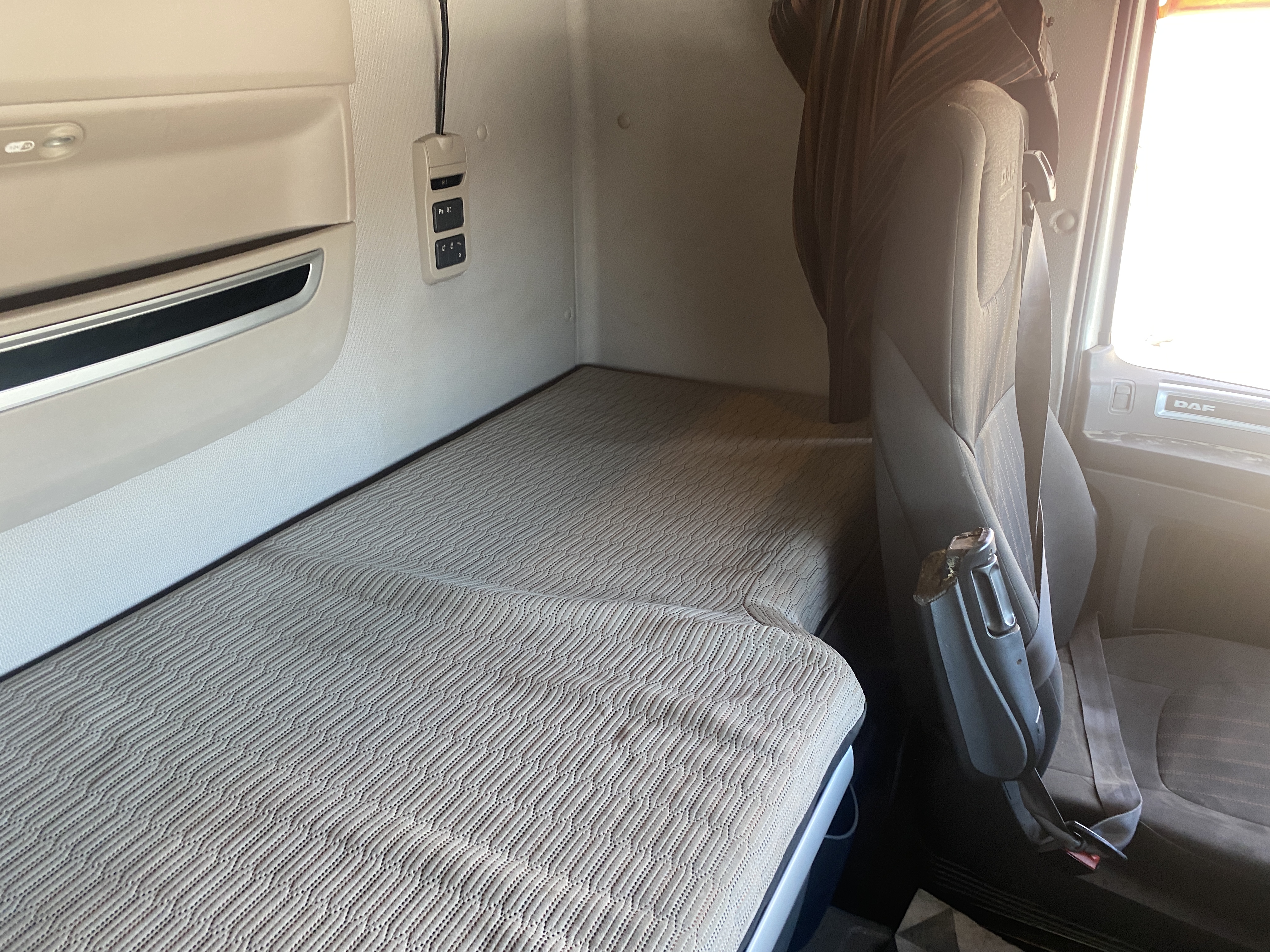 DAF XF 4x2 Седельный тягач 2021 г. - фото 12