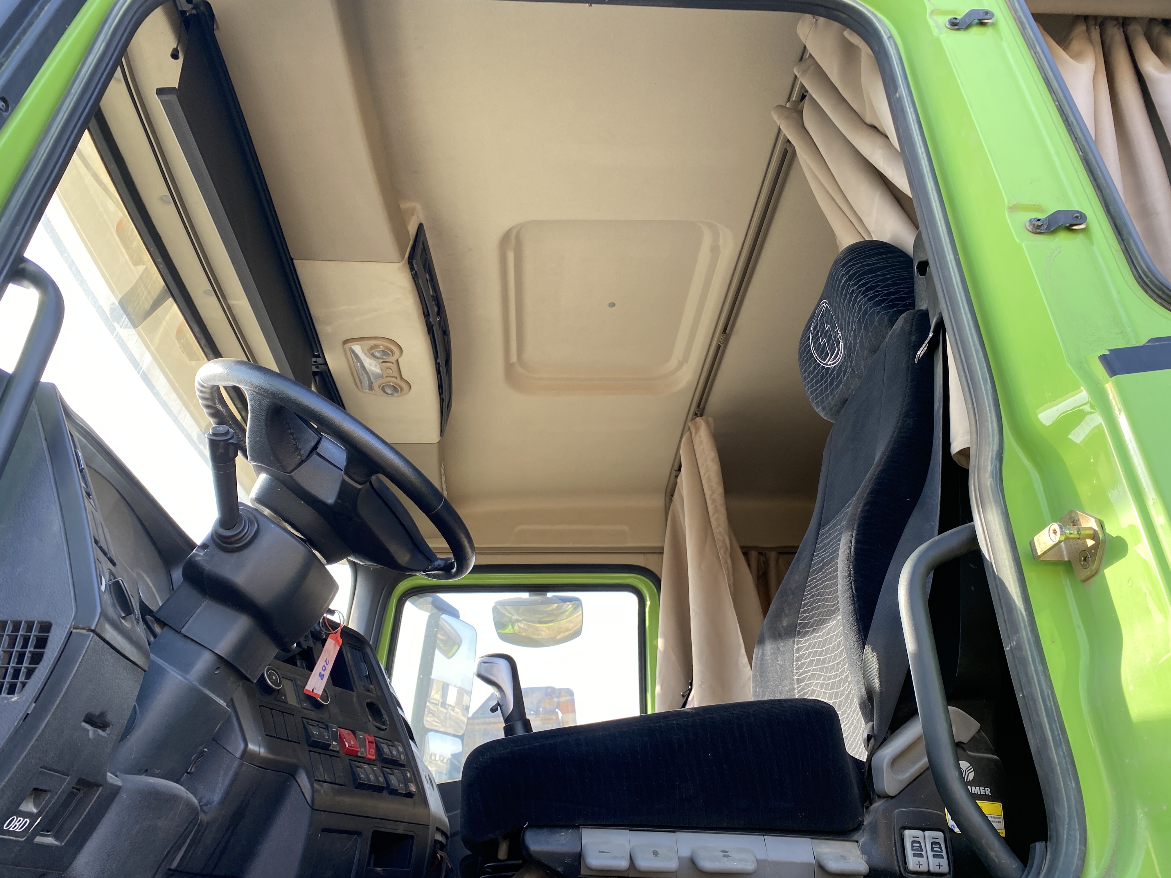 Shacman (Shaanxi) SX* 6x6 Самосвал 2023 г. - фото 7