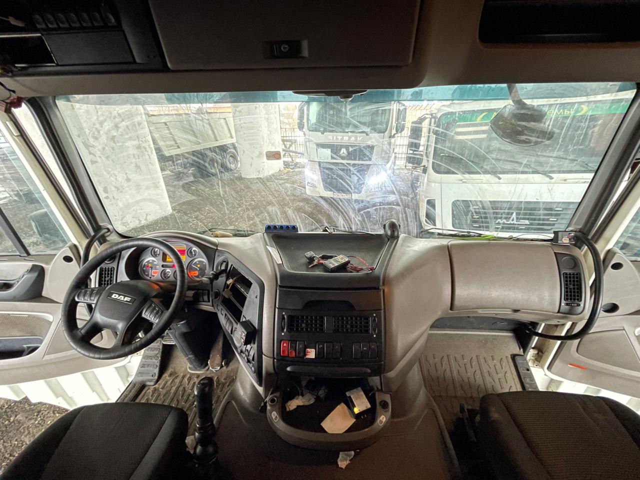 DAF XF 4x2 Седельный тягач 2018 г. - фото 4