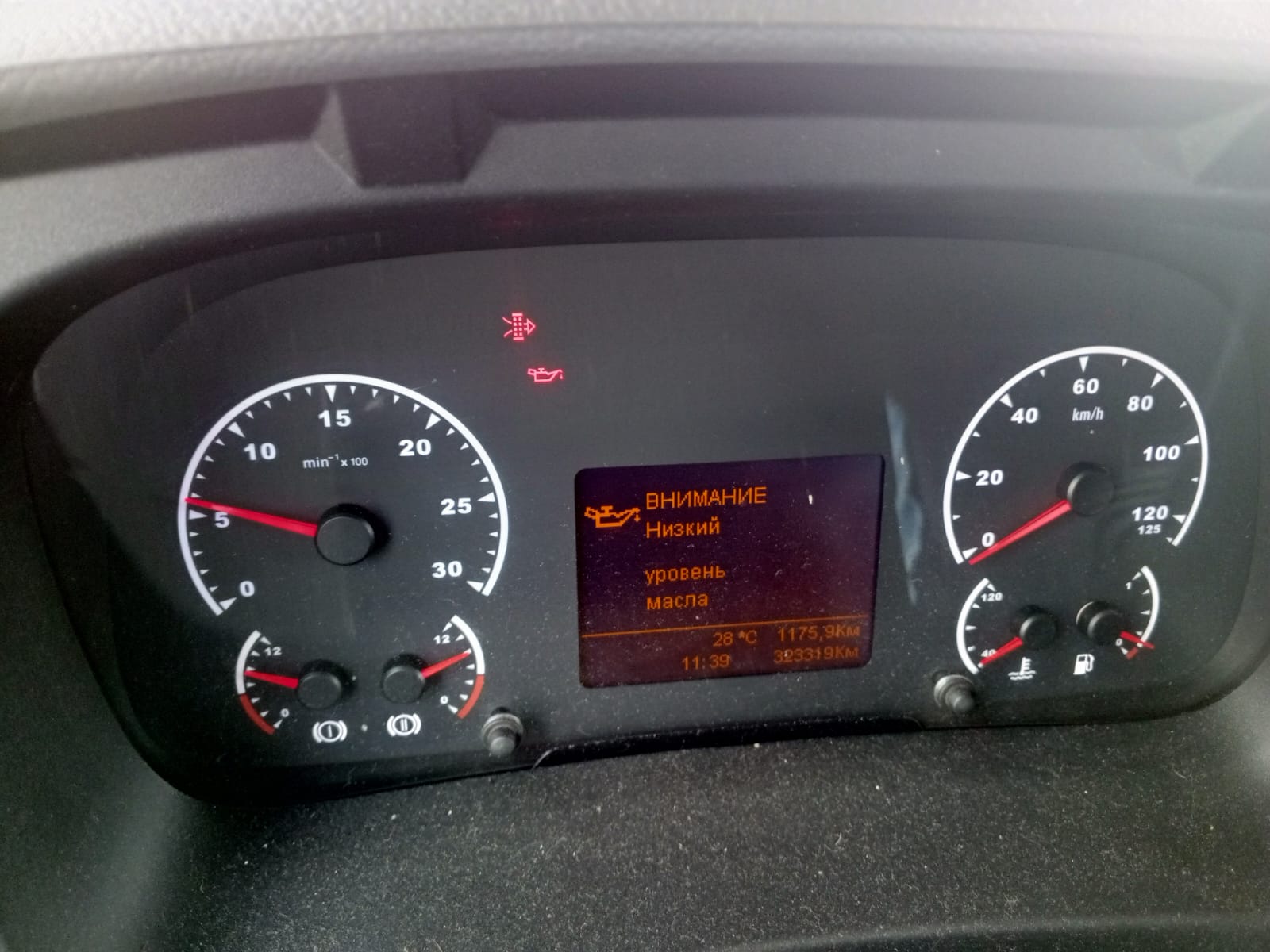 КамАЗ 5490 4x2 Седельный тягач 2019 г. - фото 8