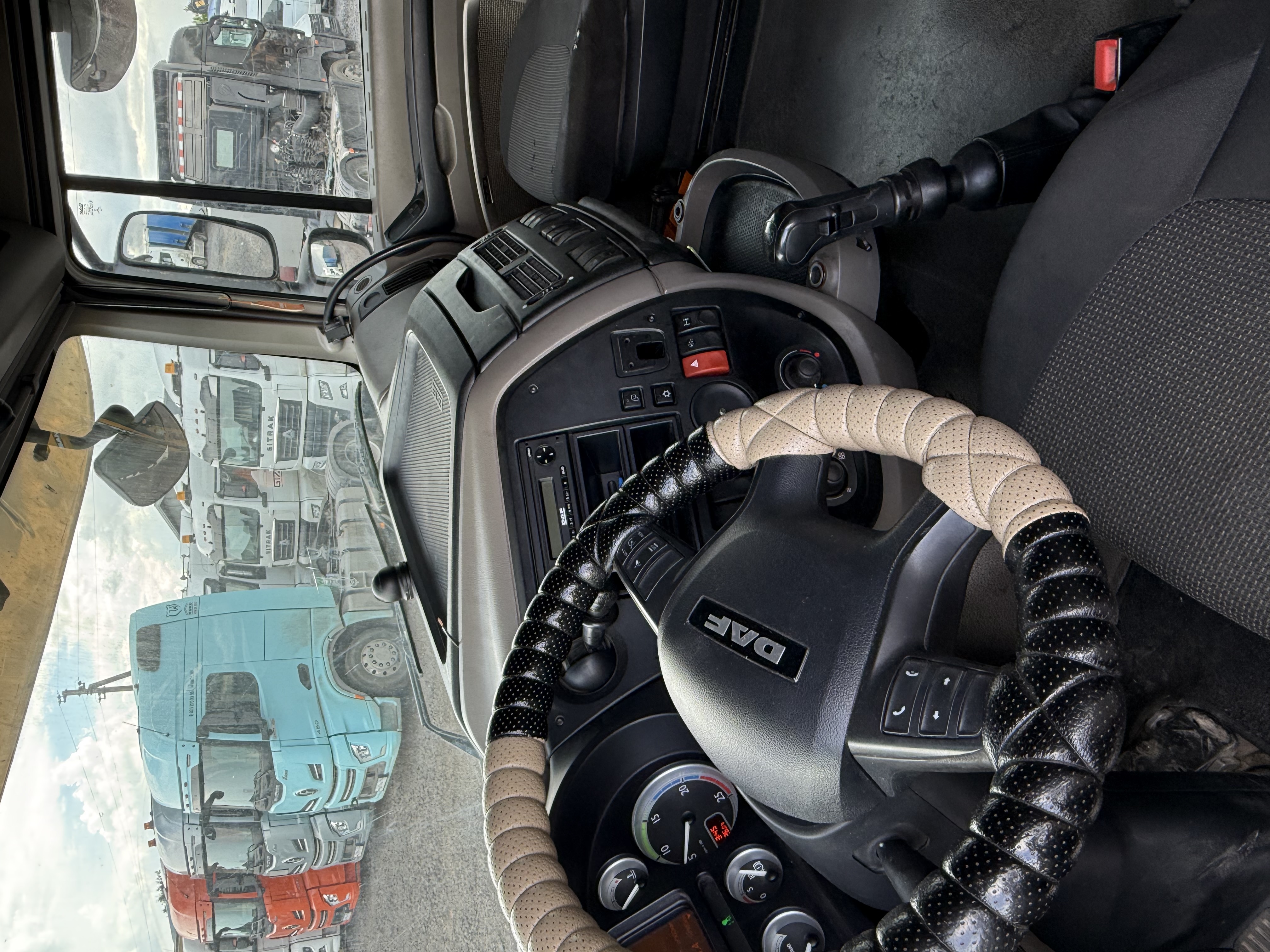 DAF XF 4x2 Седельный тягач 2018 г. - фото 6