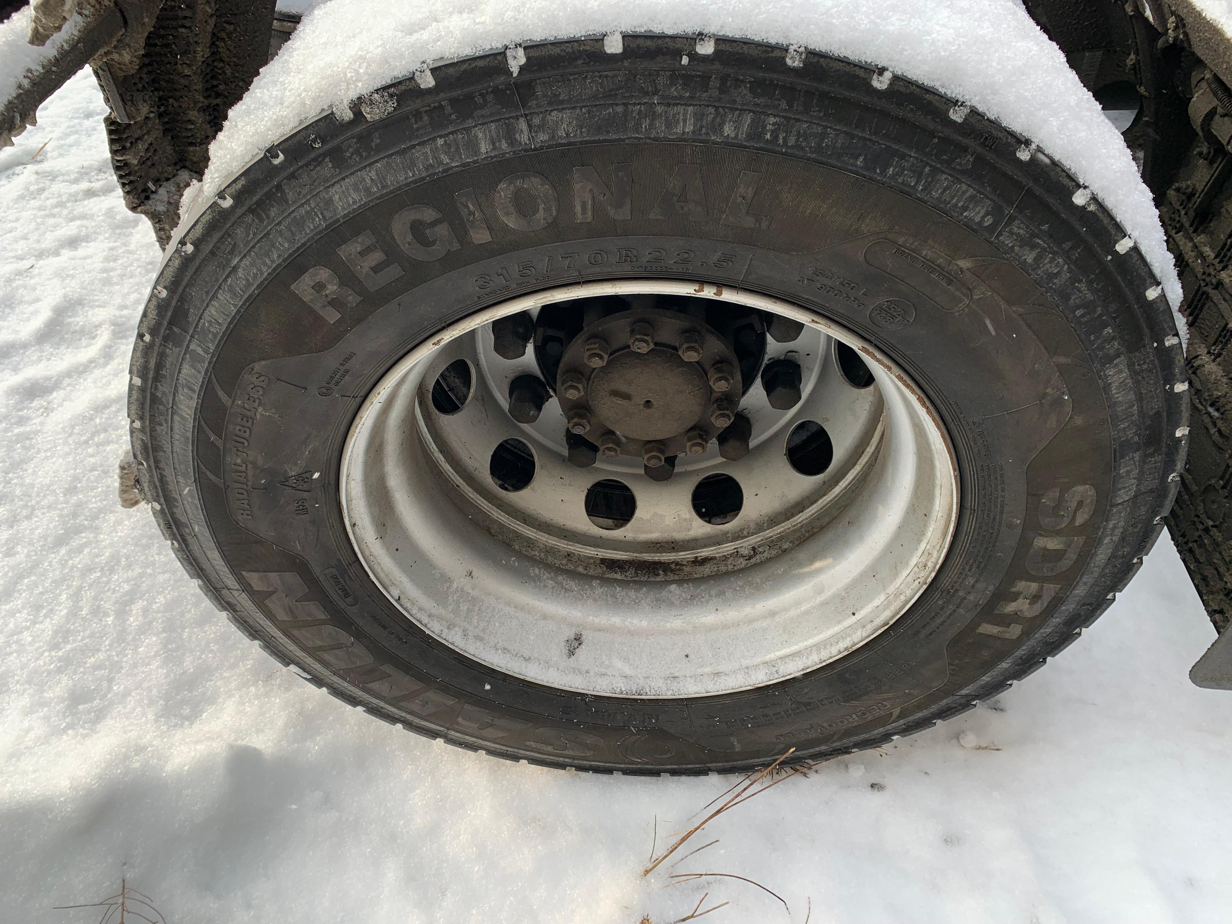 DongFeng DFH 4x2 Седельный тягач 2023 г. - фото 10