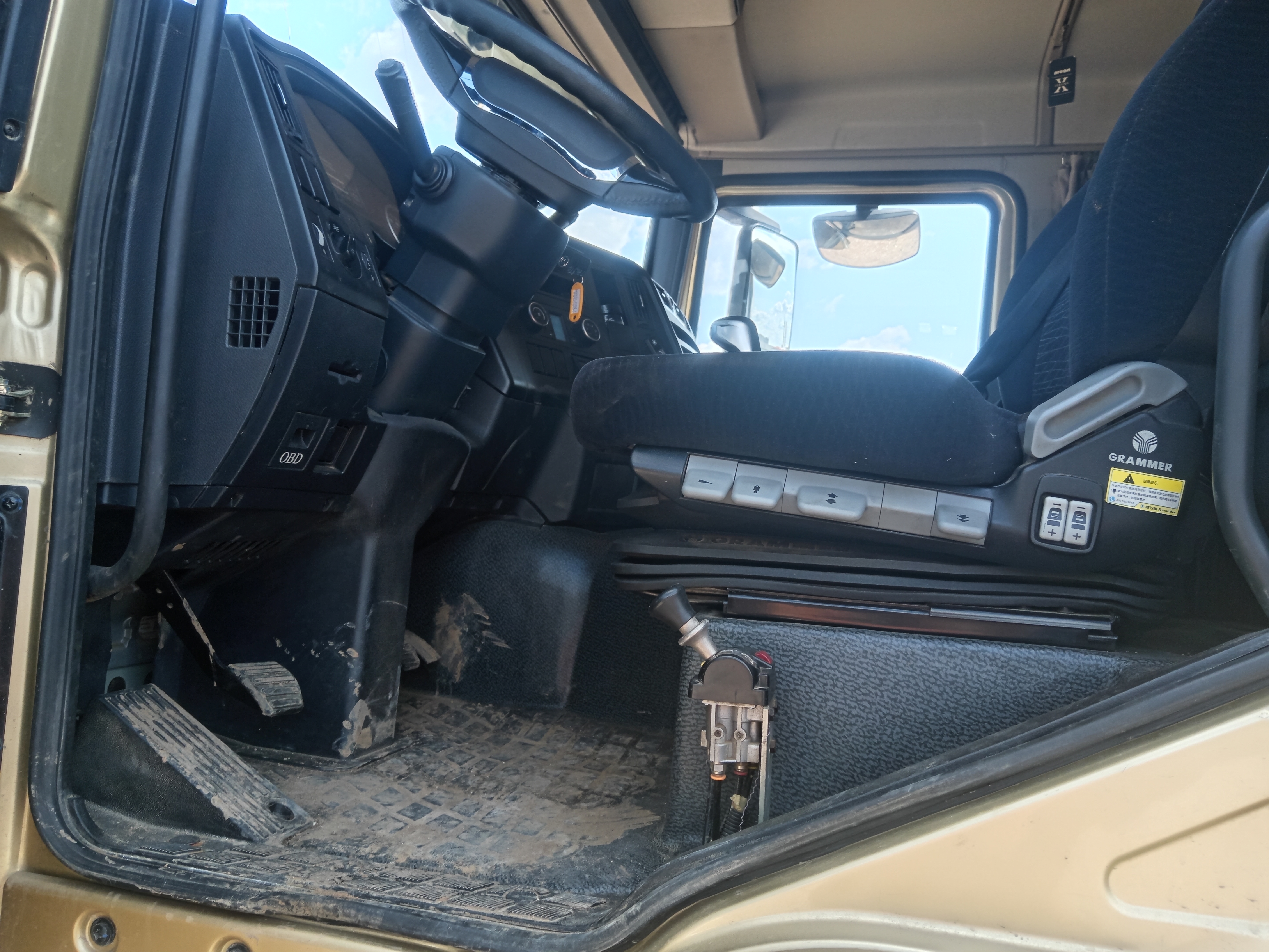 Shacman (Shaanxi) SX* 8x4 Самосвал 2022 г. - фото 10