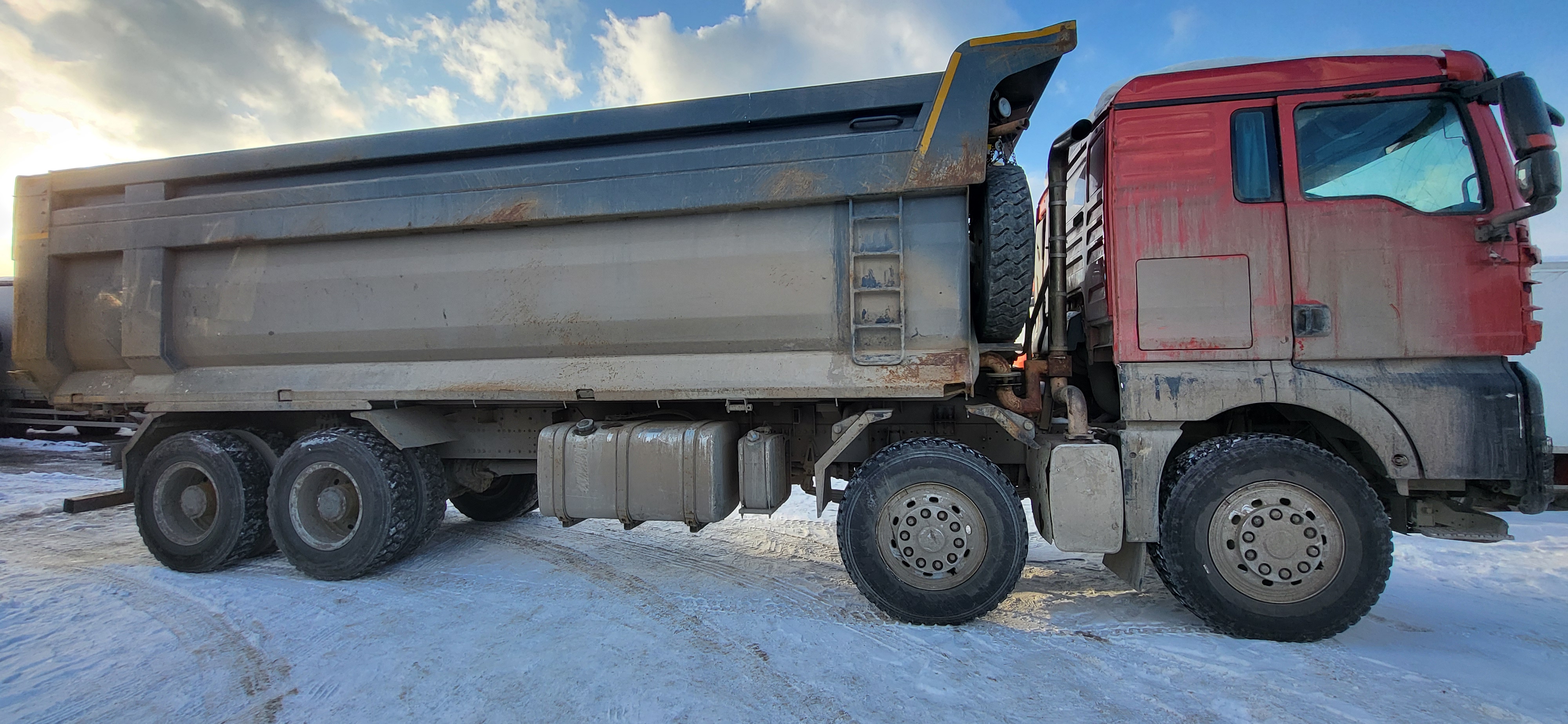 SITRAK C7H 8x4 Самосвал 2023 г. - фото 4