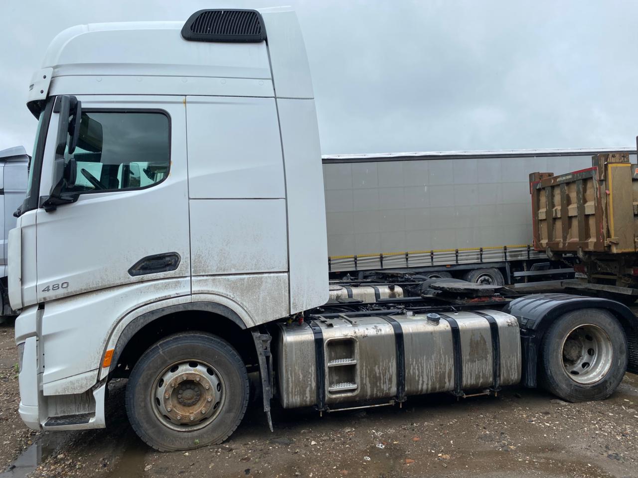 Shacman (Shaanxi) SX* 4x2 Седельный тягач 2024 г. - фото 5