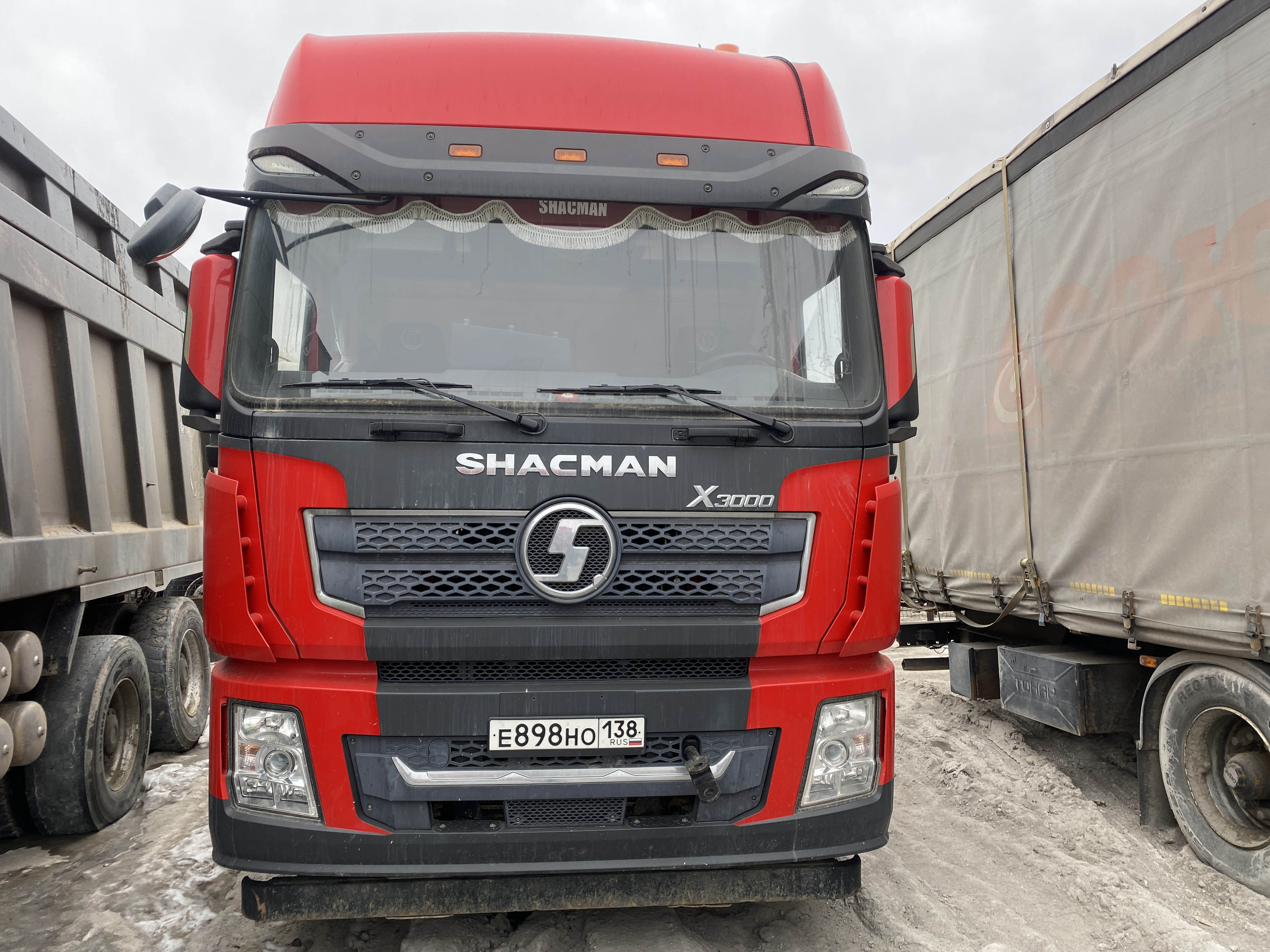 Shacman (Shaanxi) SX* 6x4 Седельный тягач 2023 г.