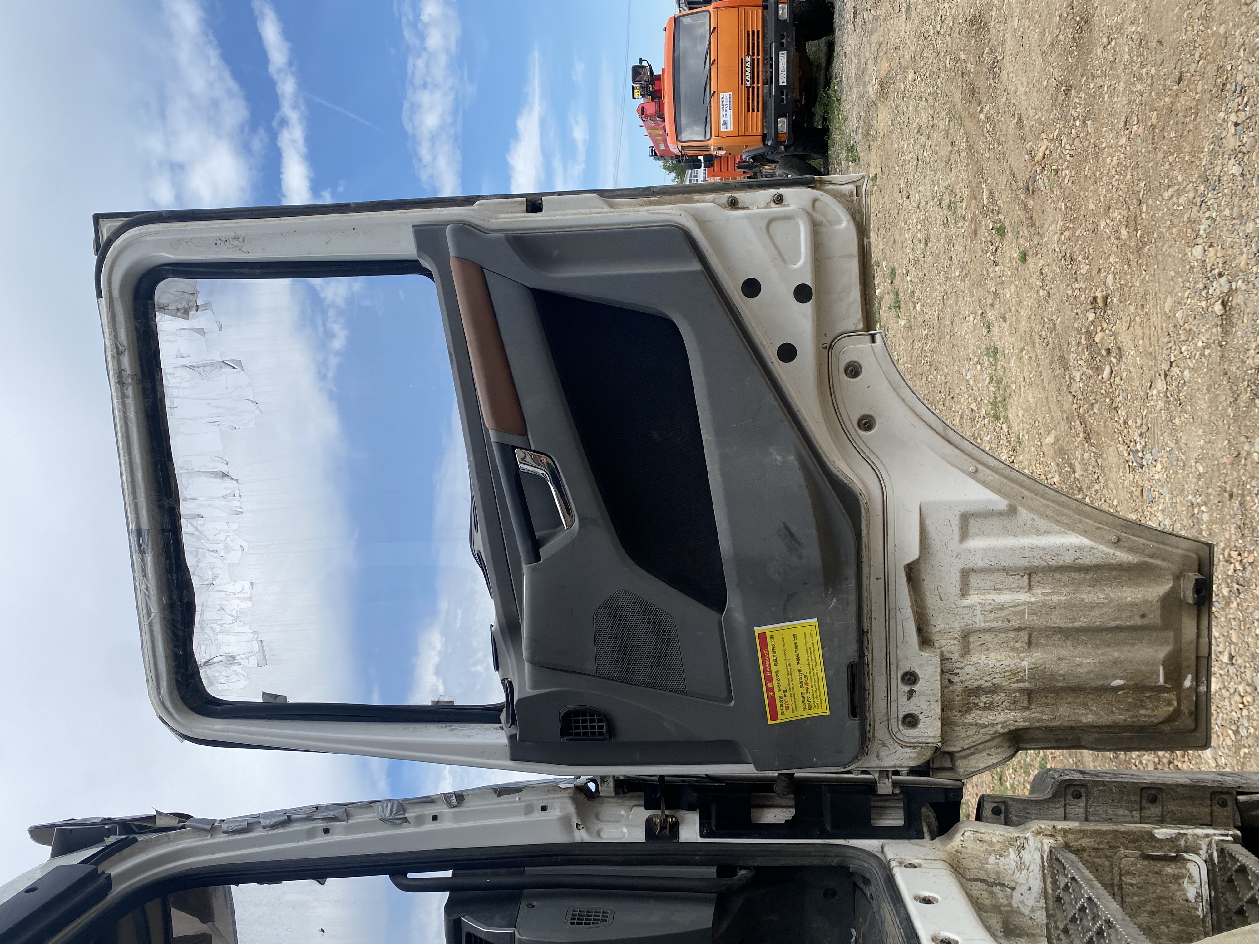 Shacman (Shaanxi) SX* 8x4 Самосвал 2024 г. - фото 10