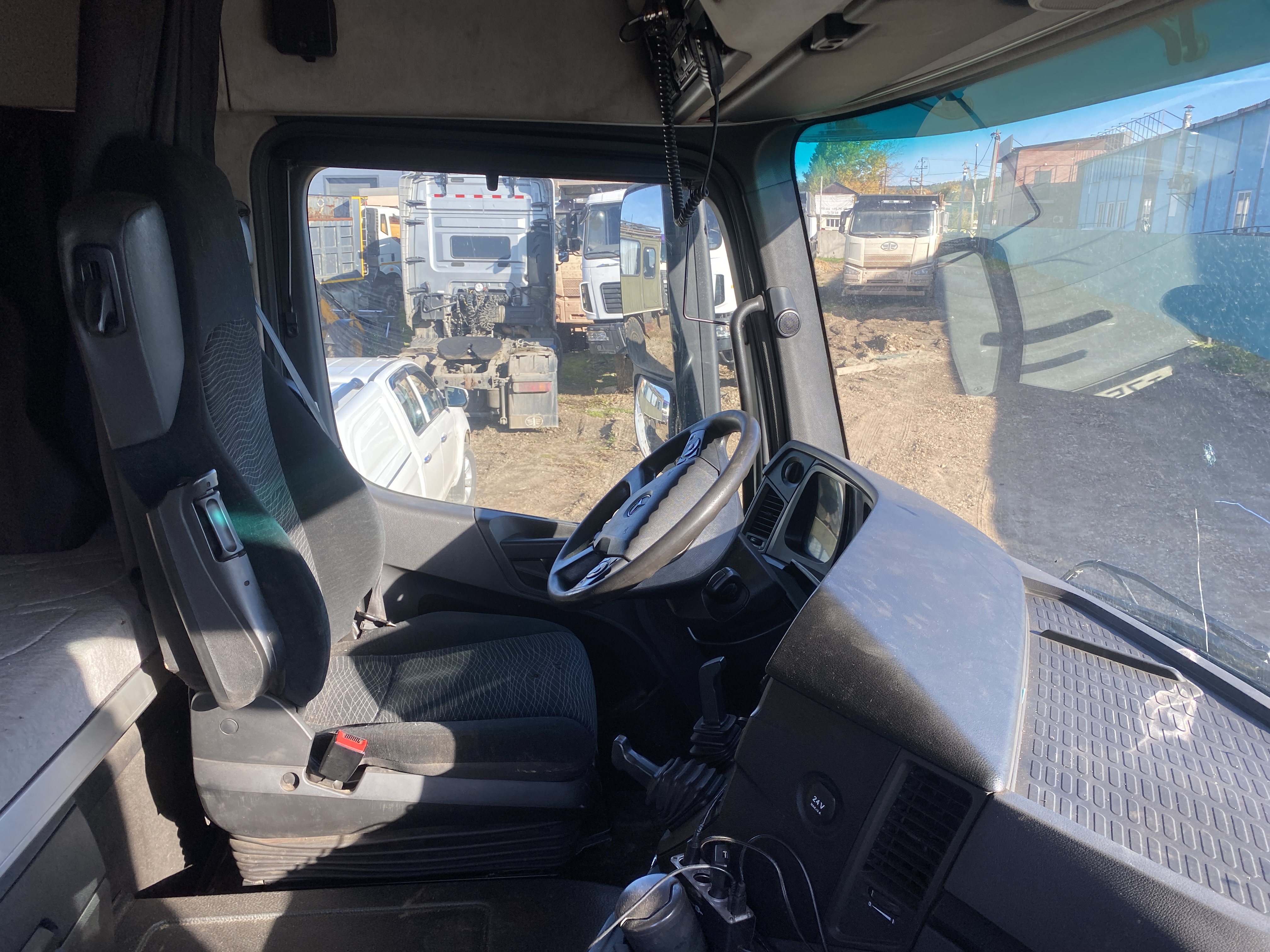 Mercedes-Benz AROCS 6x4 Седельный тягач 2019 г. - фото 19