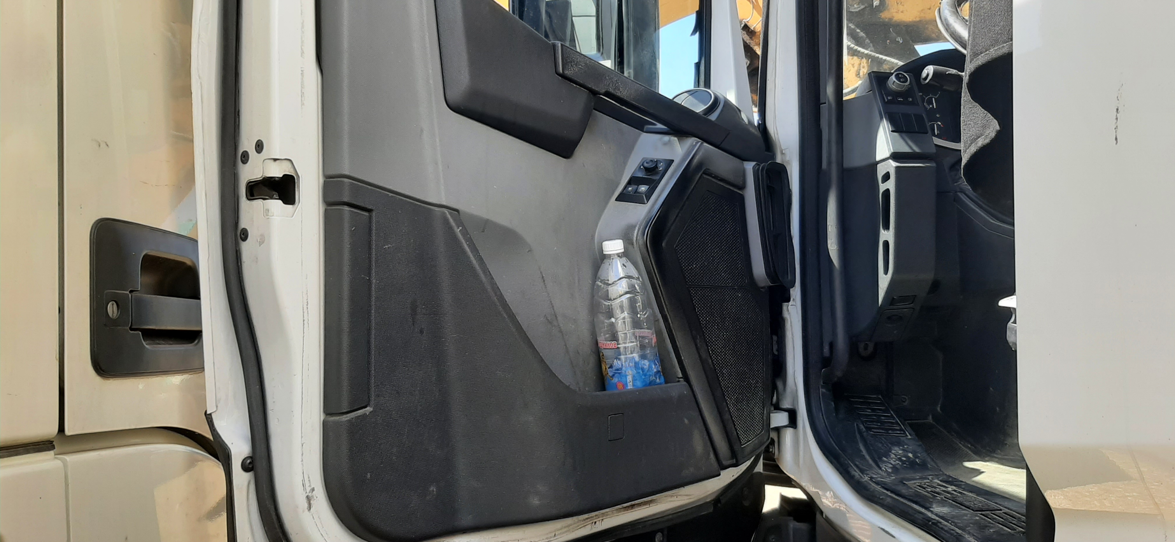 Renault T 6x2 Седельный тягач 2016 г. - фото 16