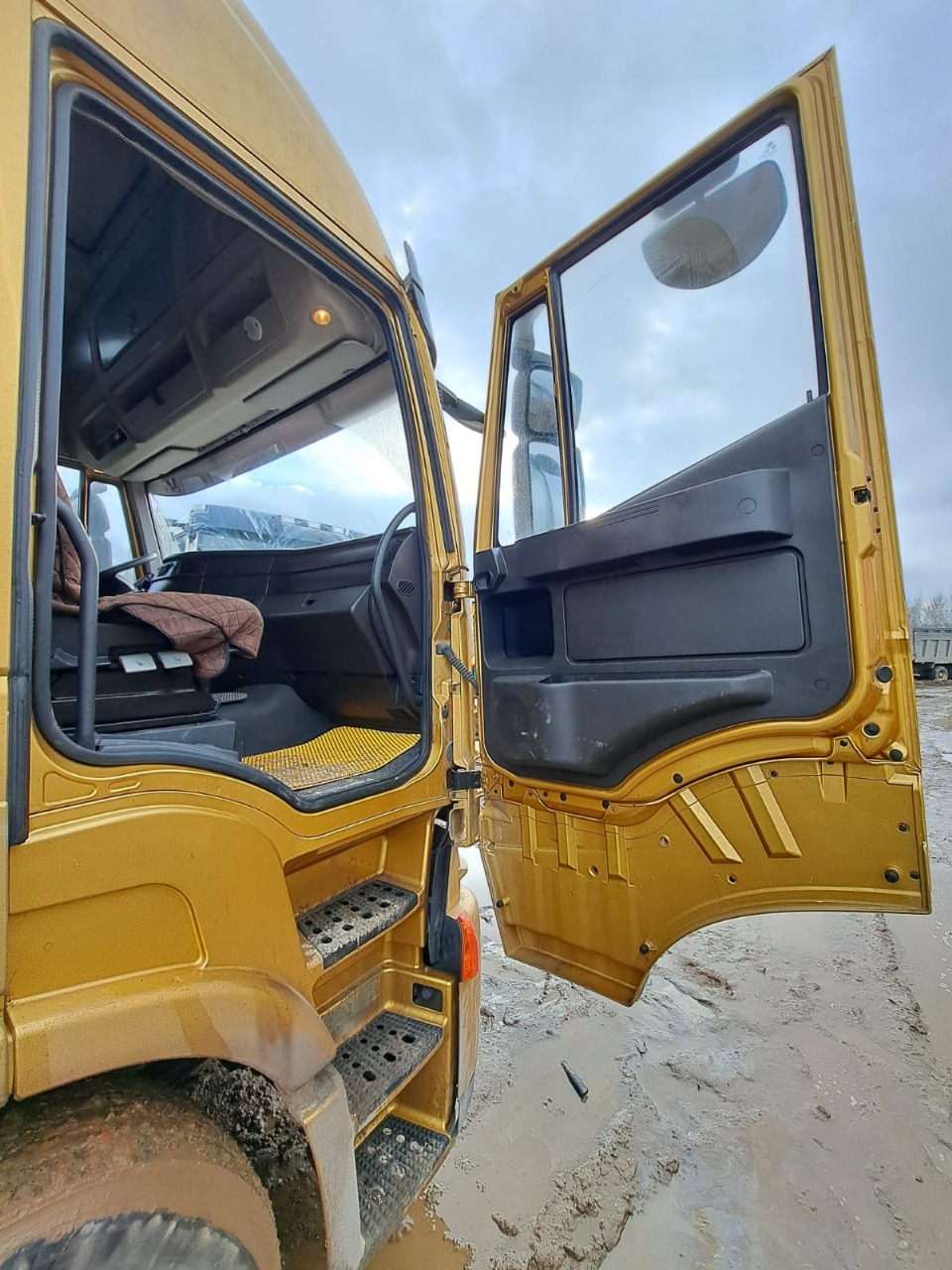 HONGYAN CQ* 4x2 Седельный тягач 2023 г. - фото 7