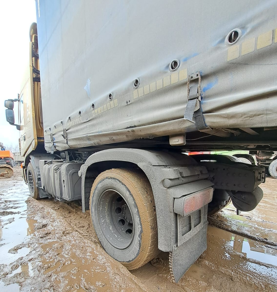 HONGYAN CQ* 4x2 Седельный тягач 2023 г. - фото 16