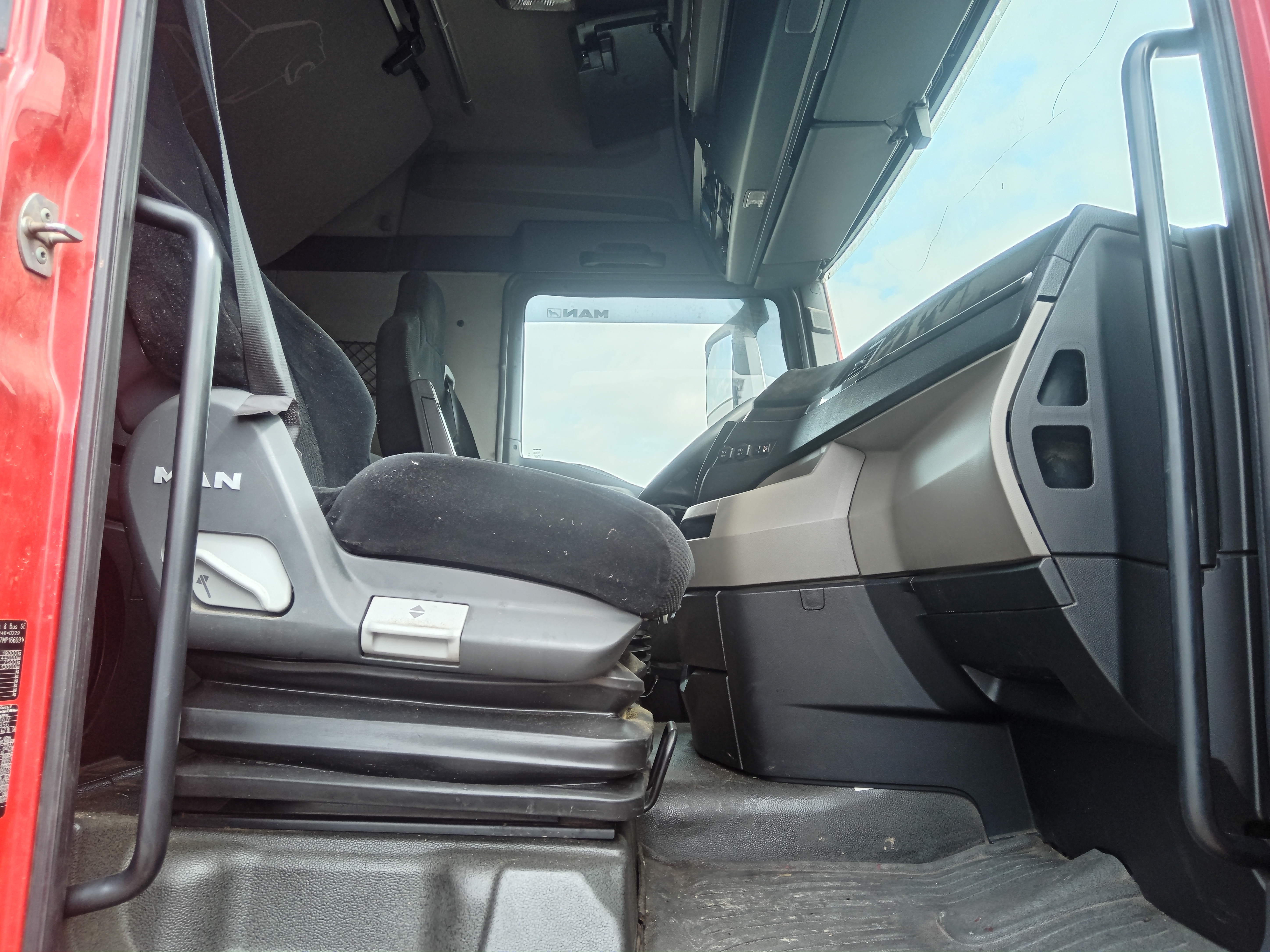 MAN TGX 4X2 Седельный тягач 2021 г. - фото 10