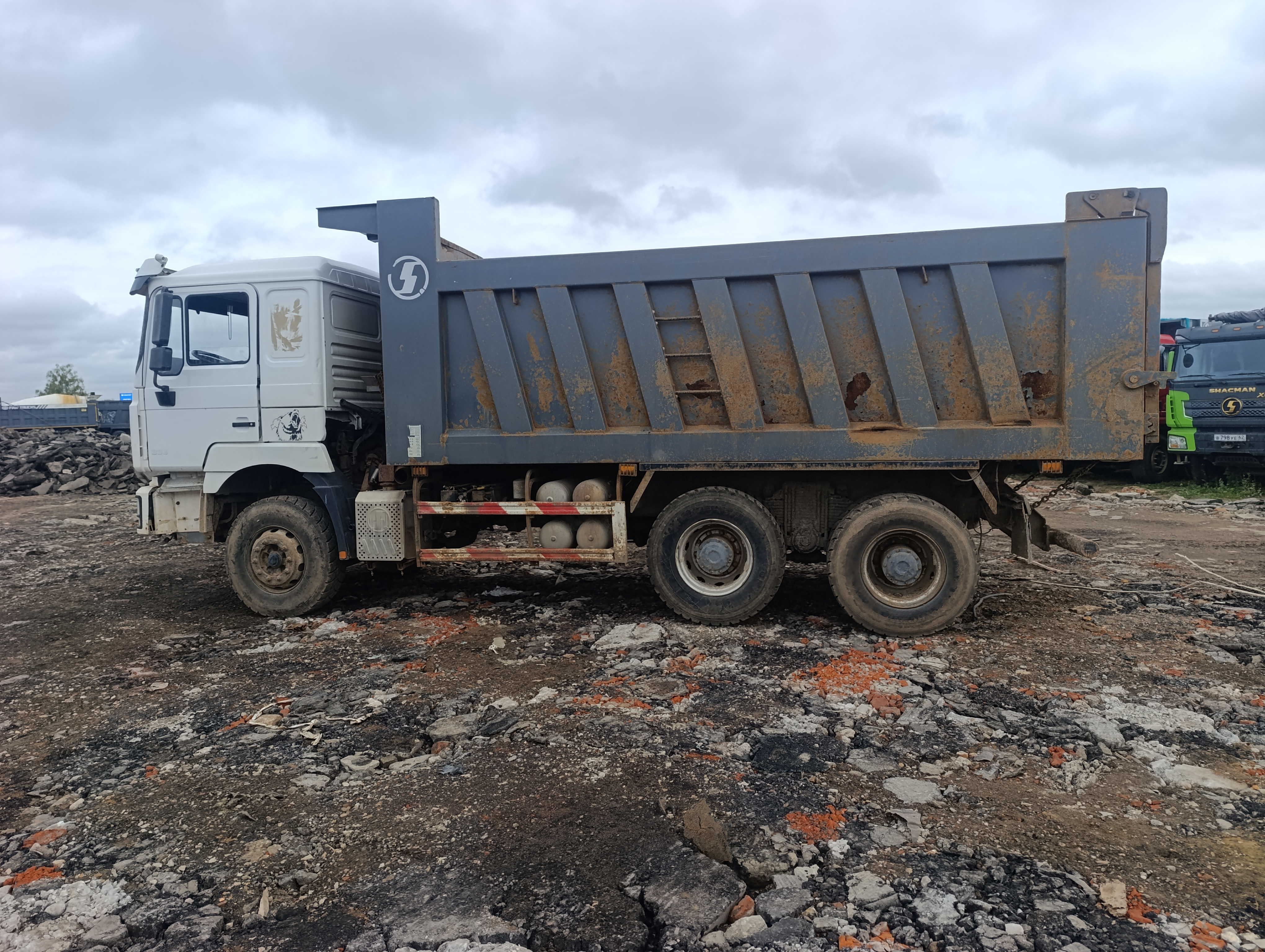 Shacman (Shaanxi) SX* 6x4 Самосвал 2022 г. - фото 6