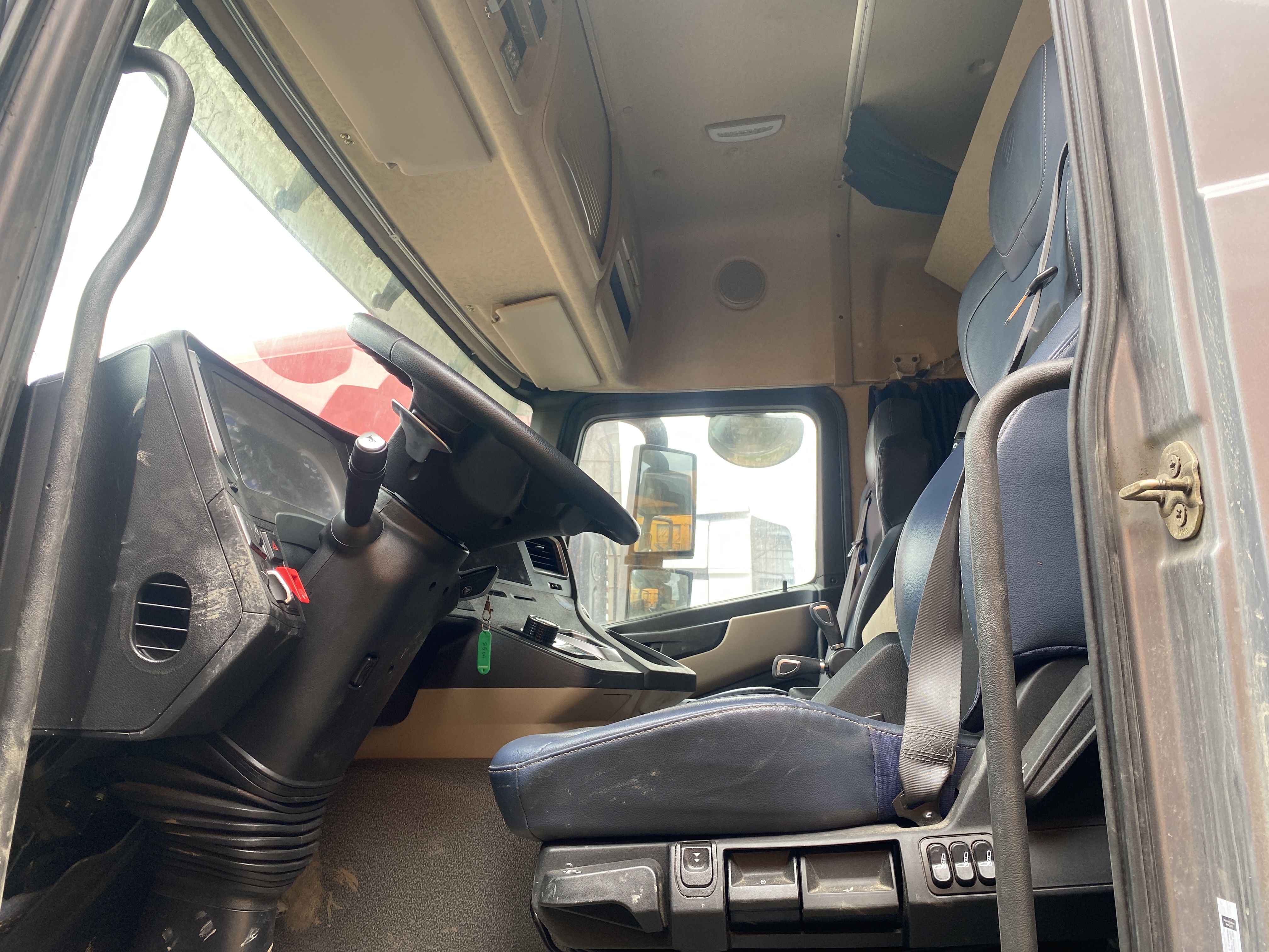 Foton AUMAN 4x2 Седельный тягач 2023 г. - фото 7