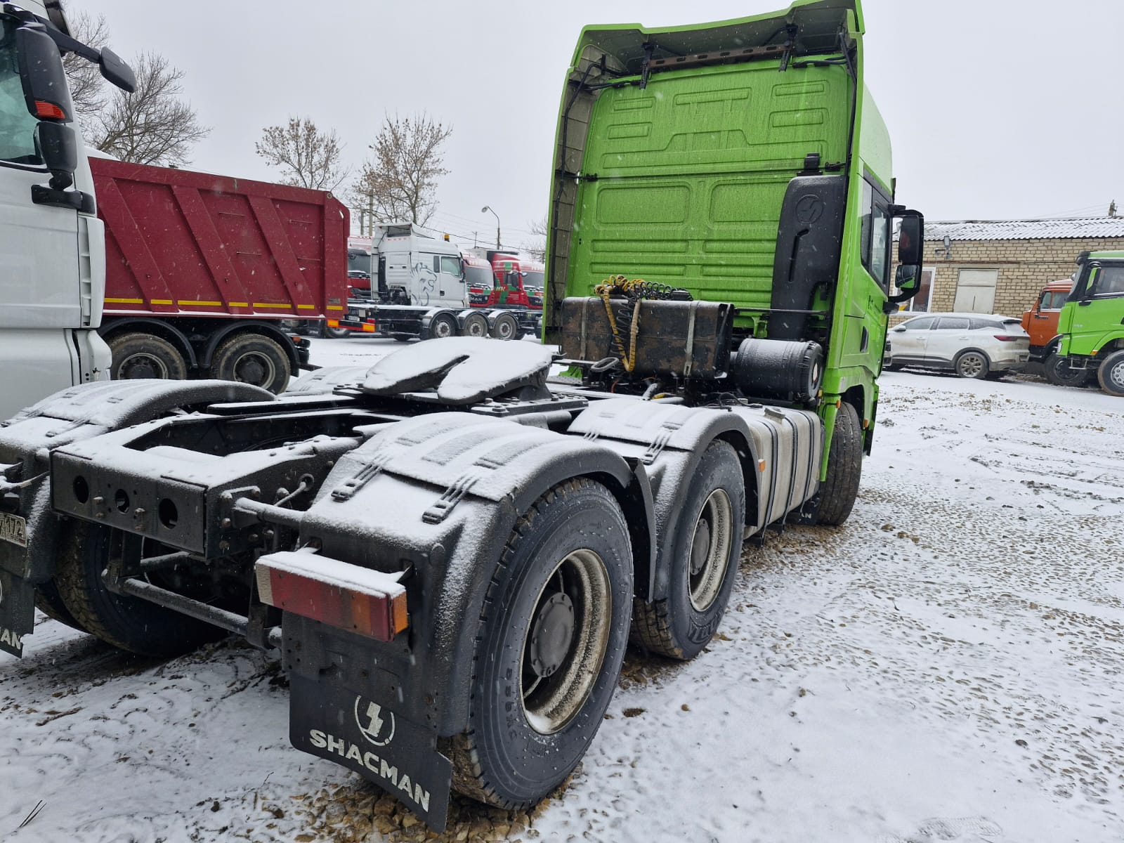 Shacman (Shaanxi) SX* 6x4 Седельный тягач 2023 г. - фото 4
