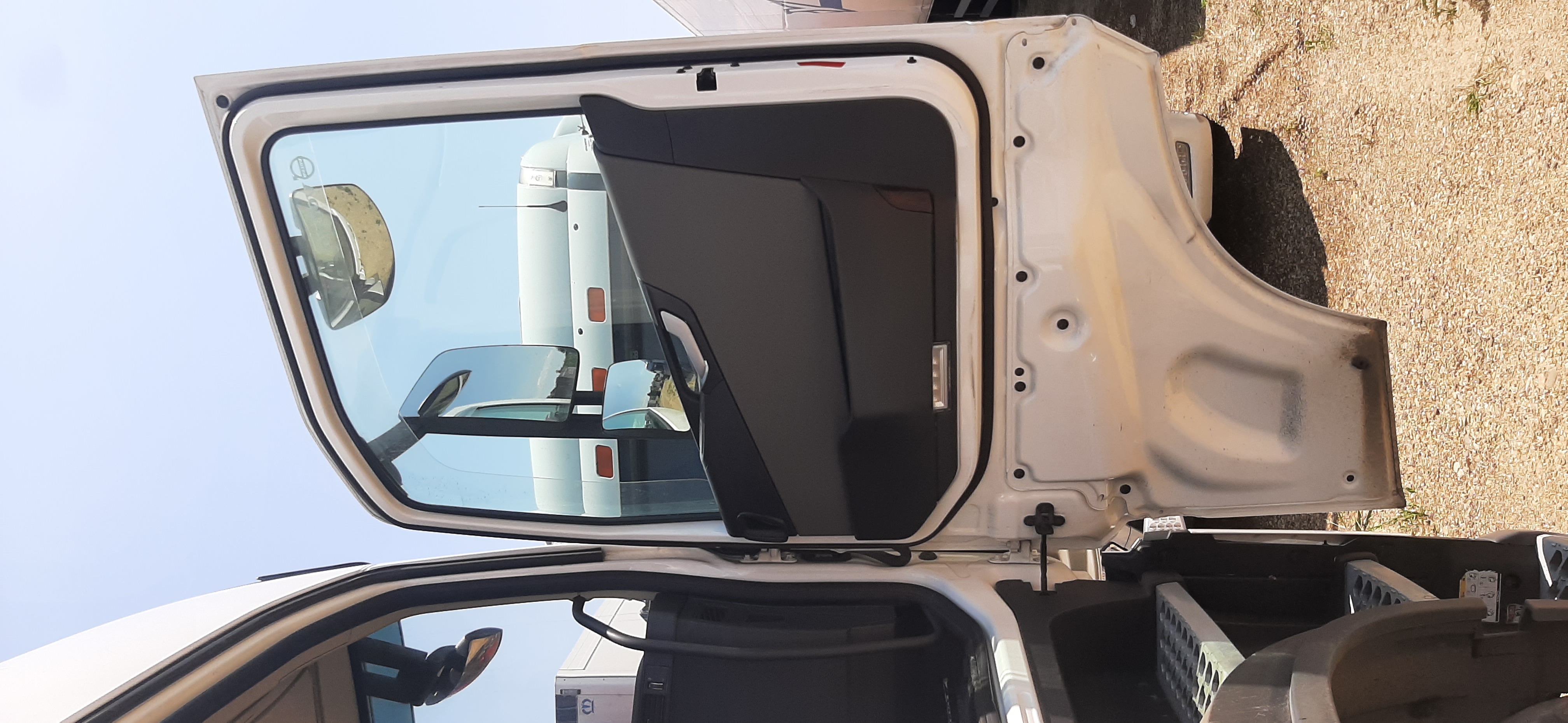 Volvo FH 4x2 Седельный тягач 2020 г. - фото 11