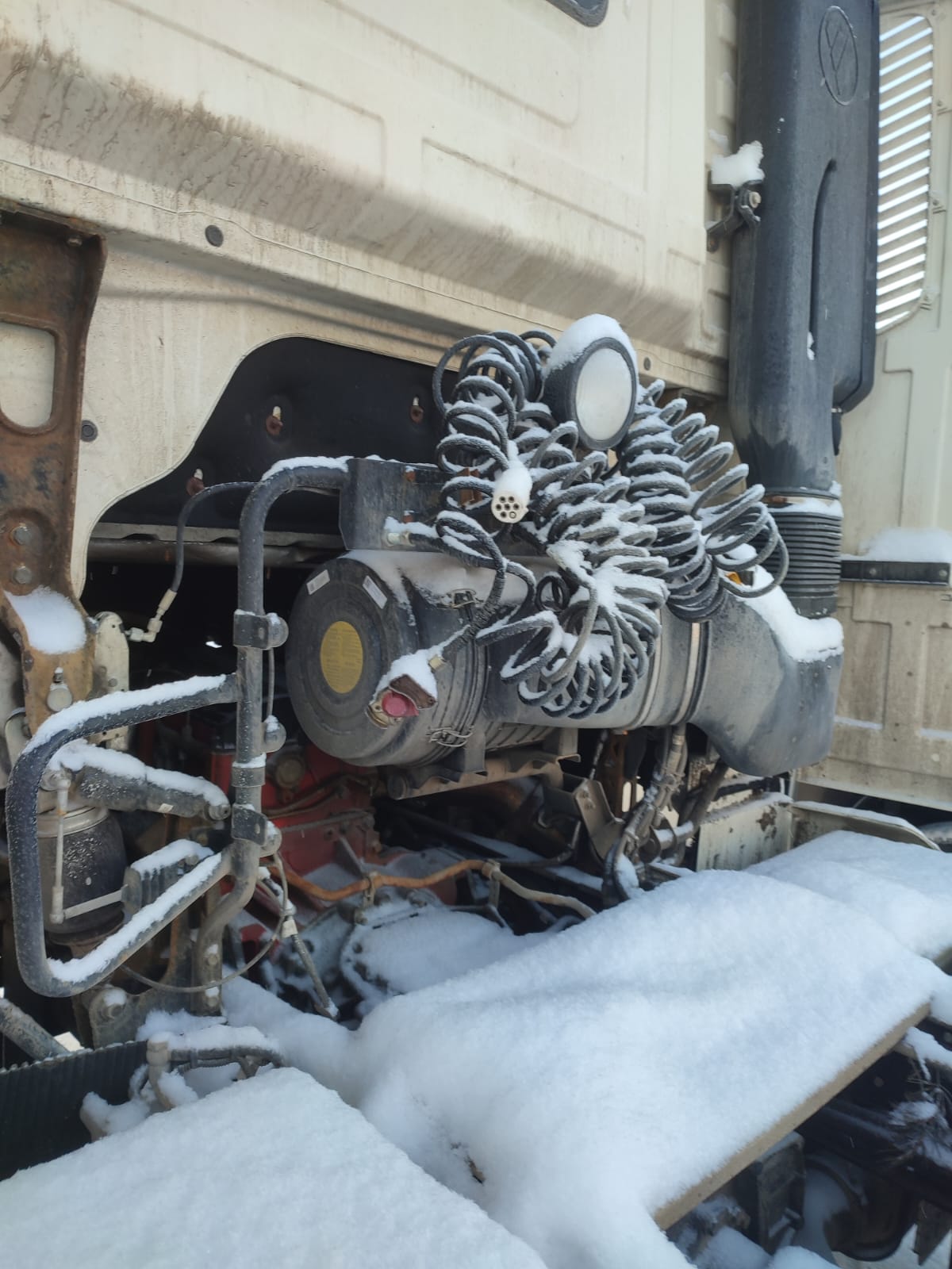 Foton AUMAN 4x2 Седельный тягач 2023 г. - фото 9