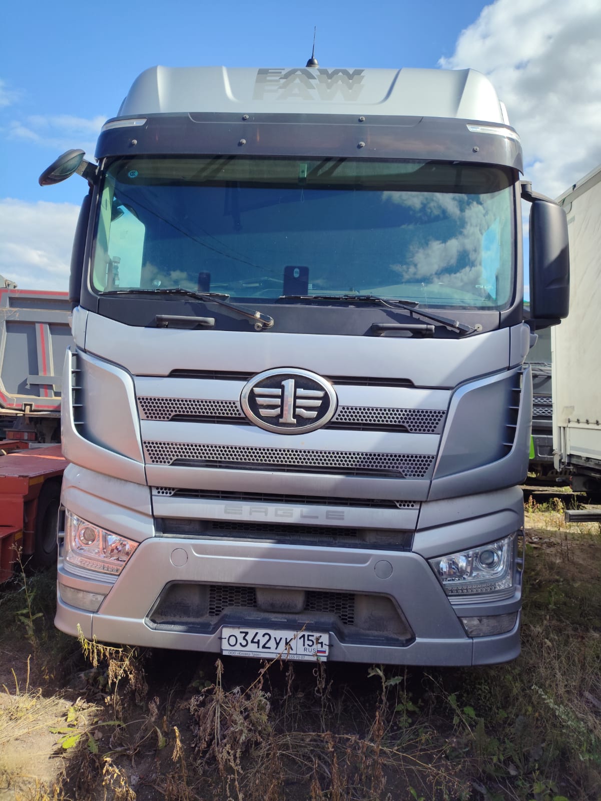 FAW J7 4x2 Седельный тягач 2023 г.