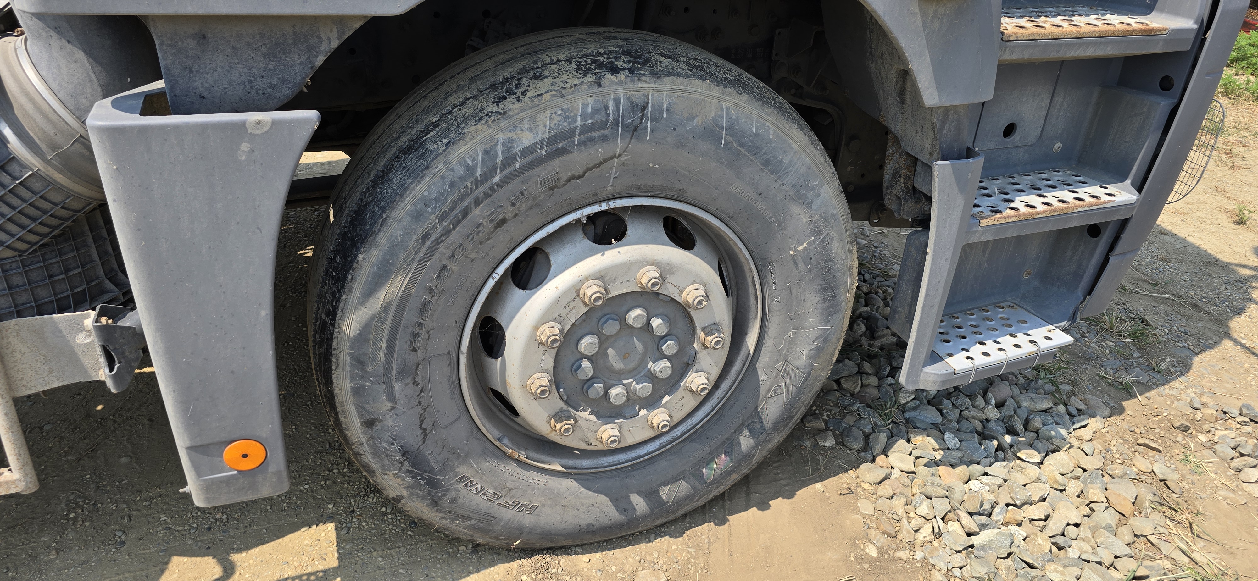 Mercedes-Benz AXOR 4x2 Седельный тягач 2017 г. - фото 13