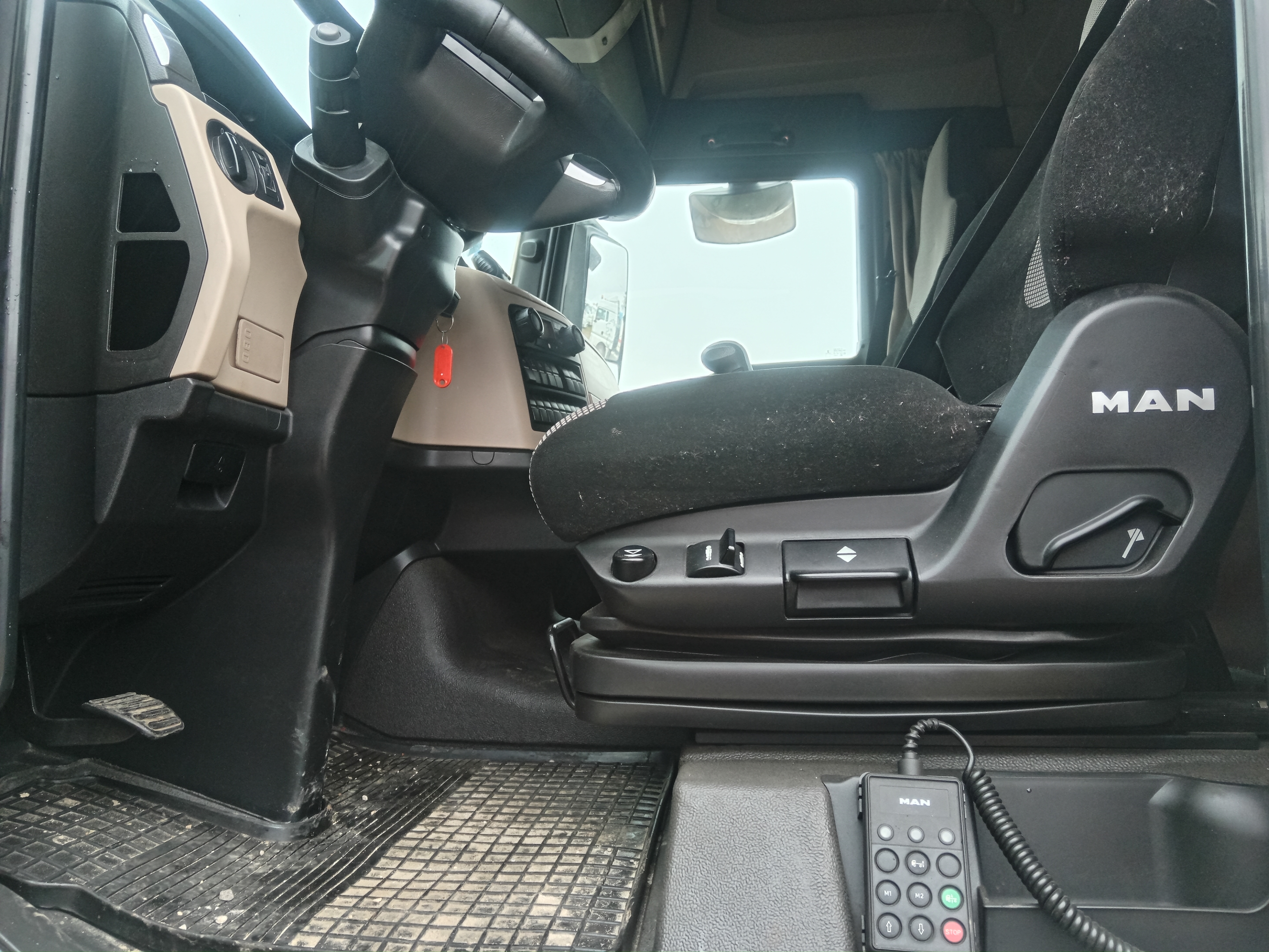 MAN TGX 4X2 Седельный тягач 2017 г. - фото 12
