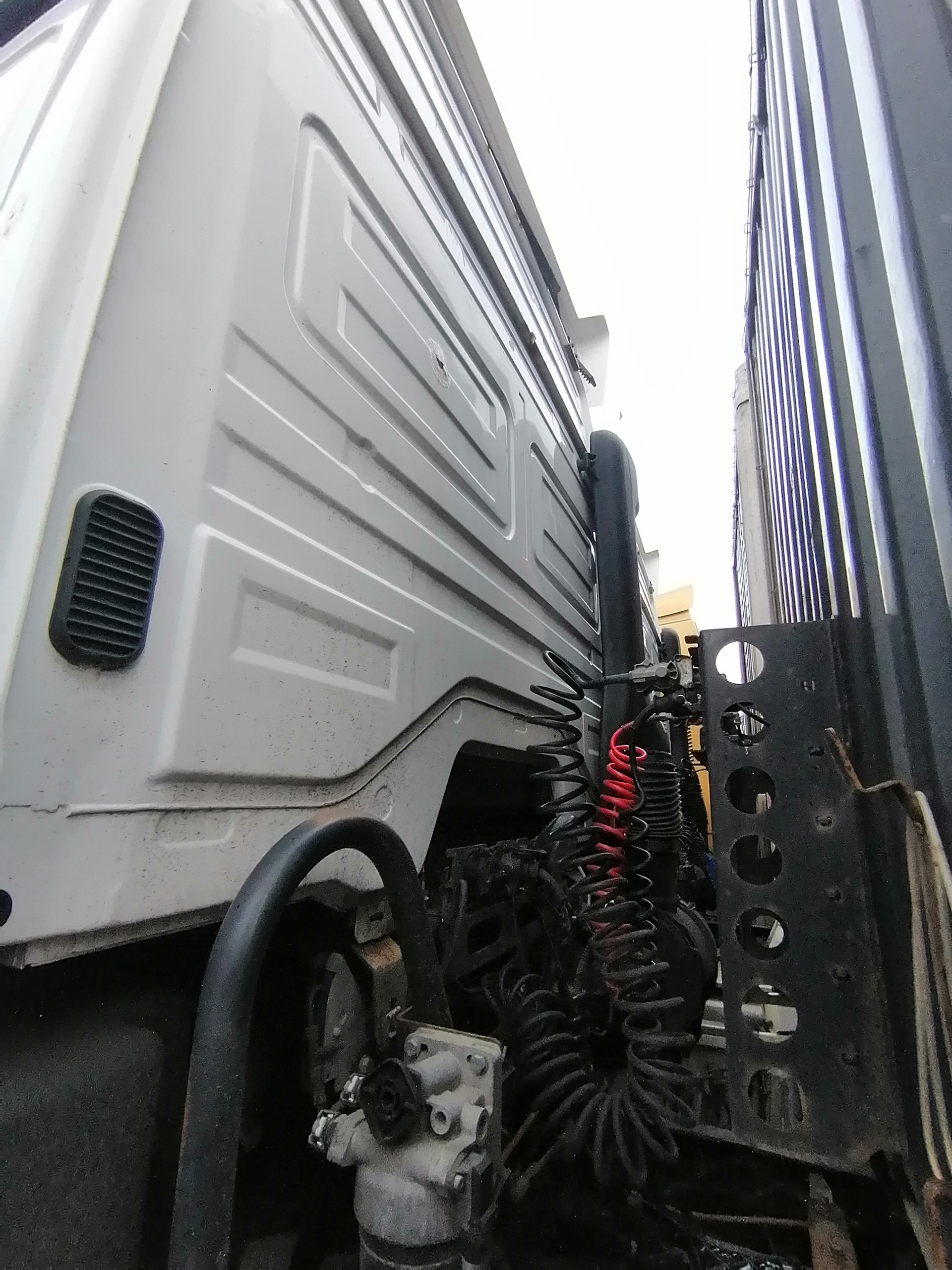 КамАЗ 5490 4x2 Седельный тягач 2018 г. - фото 6