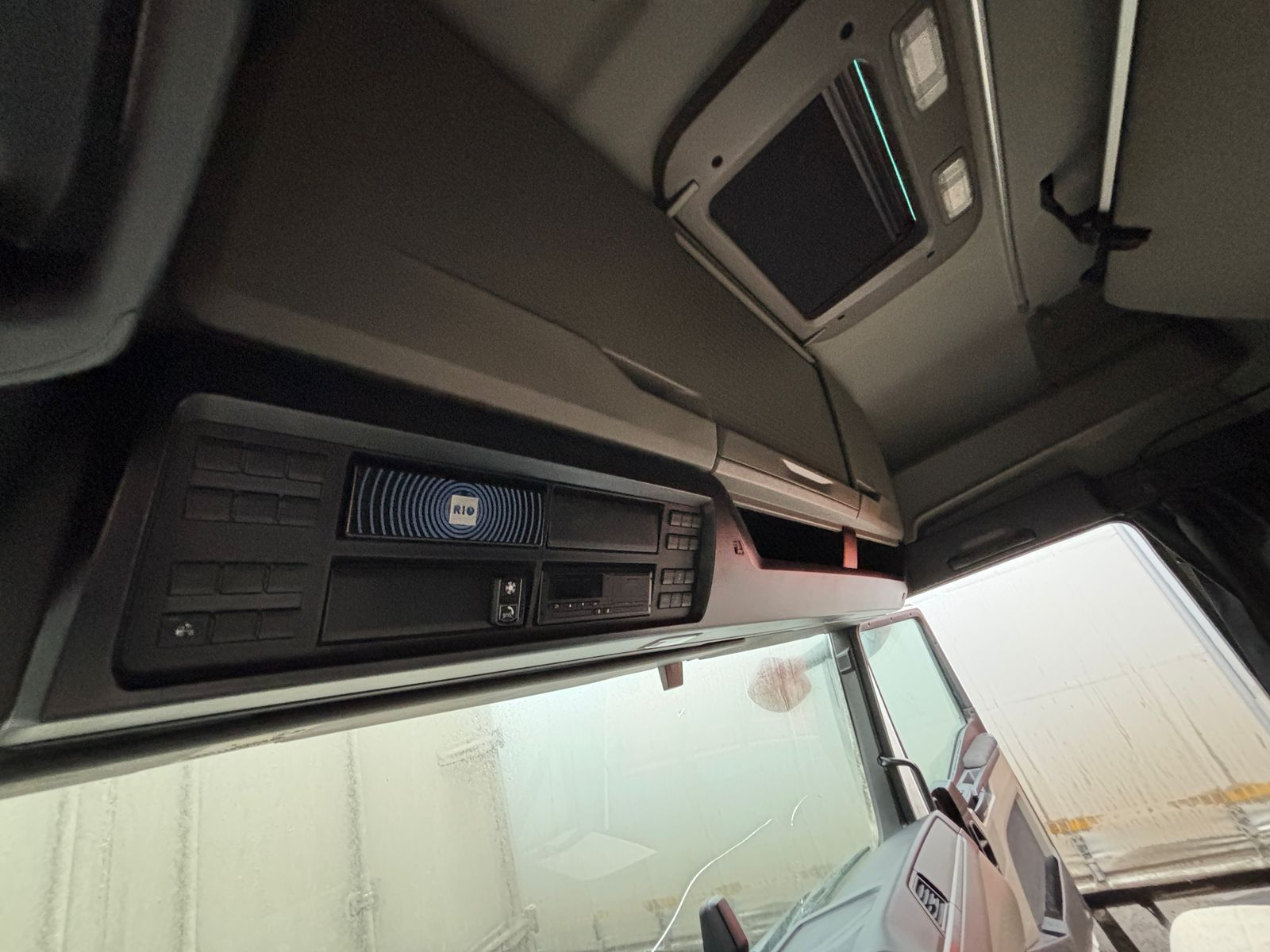 MAN TGX 4X2 Седельный тягач 2021 г. - фото 9