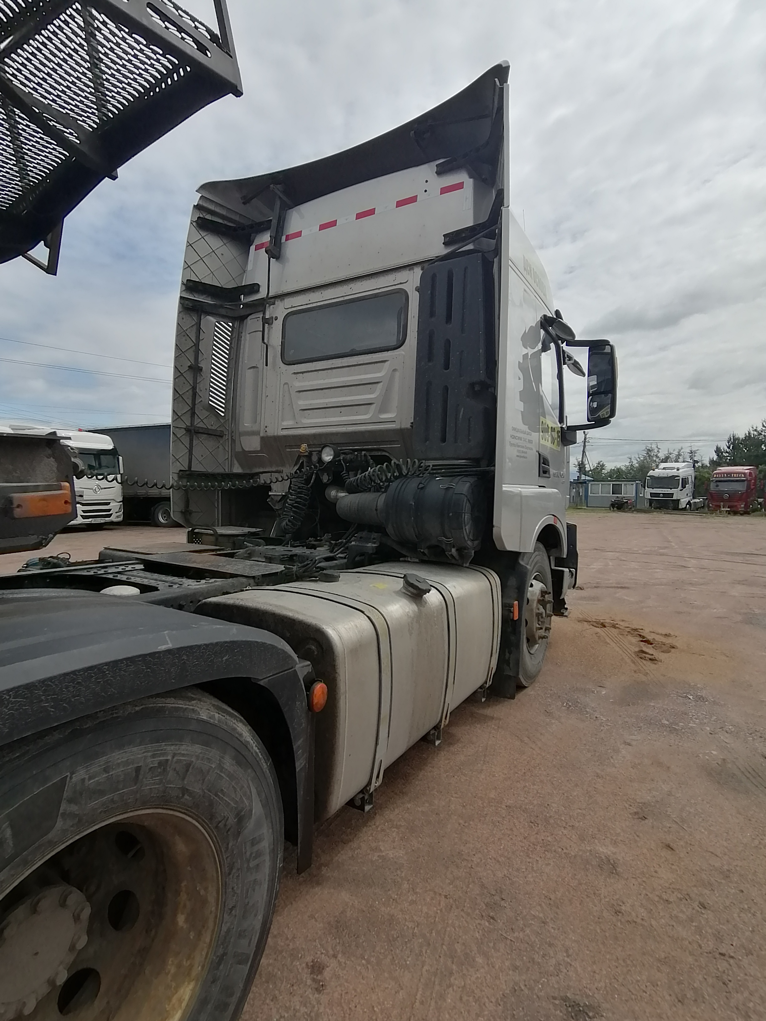HONGYAN CQ* 6x4 Седельный тягач 2023 г. - фото 5