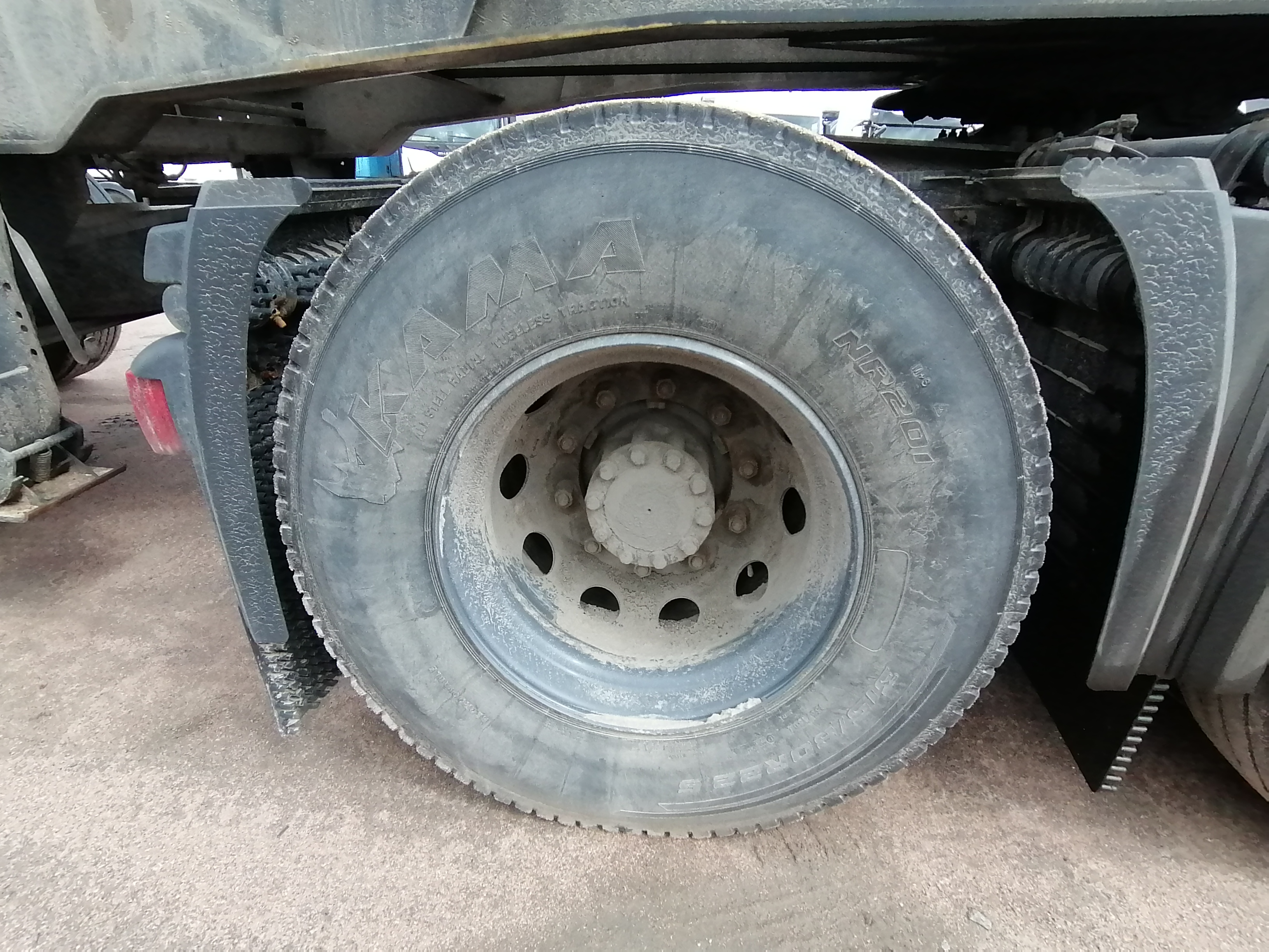 HONGYAN CQ* 6x4 Седельный тягач 2023 г. - фото 17