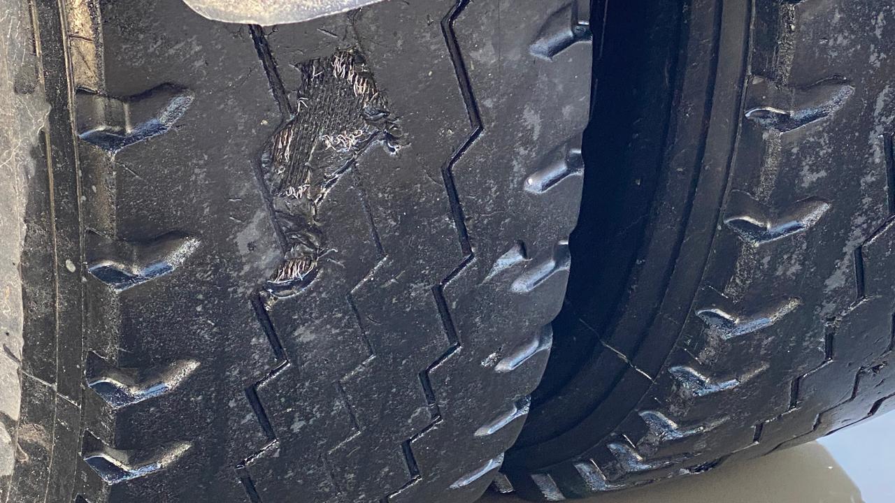 Shacman (Shaanxi) SX* 6x4 Седельный тягач 2022 г. - фото 8