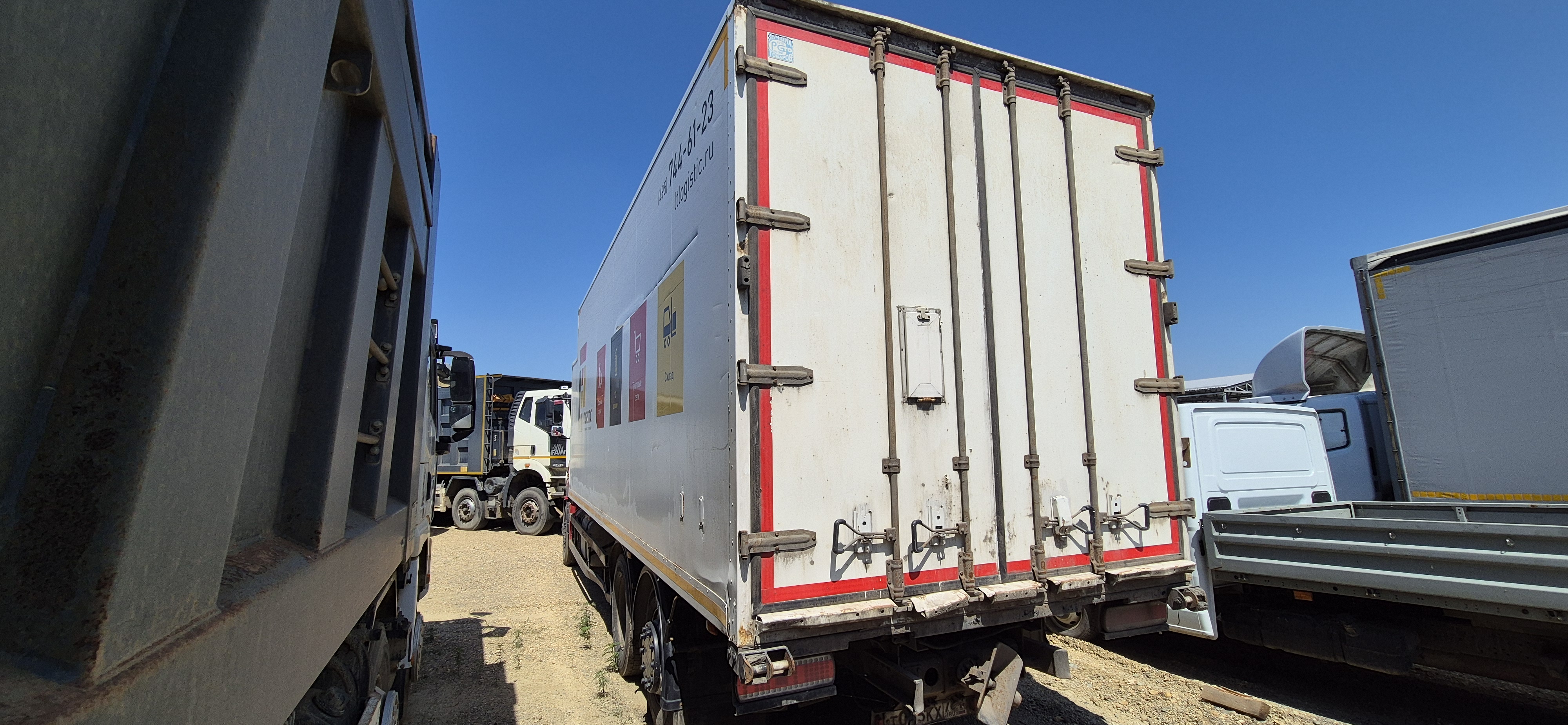 Центртранстехмаш АФ-4741* на шасси КамАЗ 65208 6x2 Изотермический/рефрижератор с гидробортом 2016 г. - фото 4