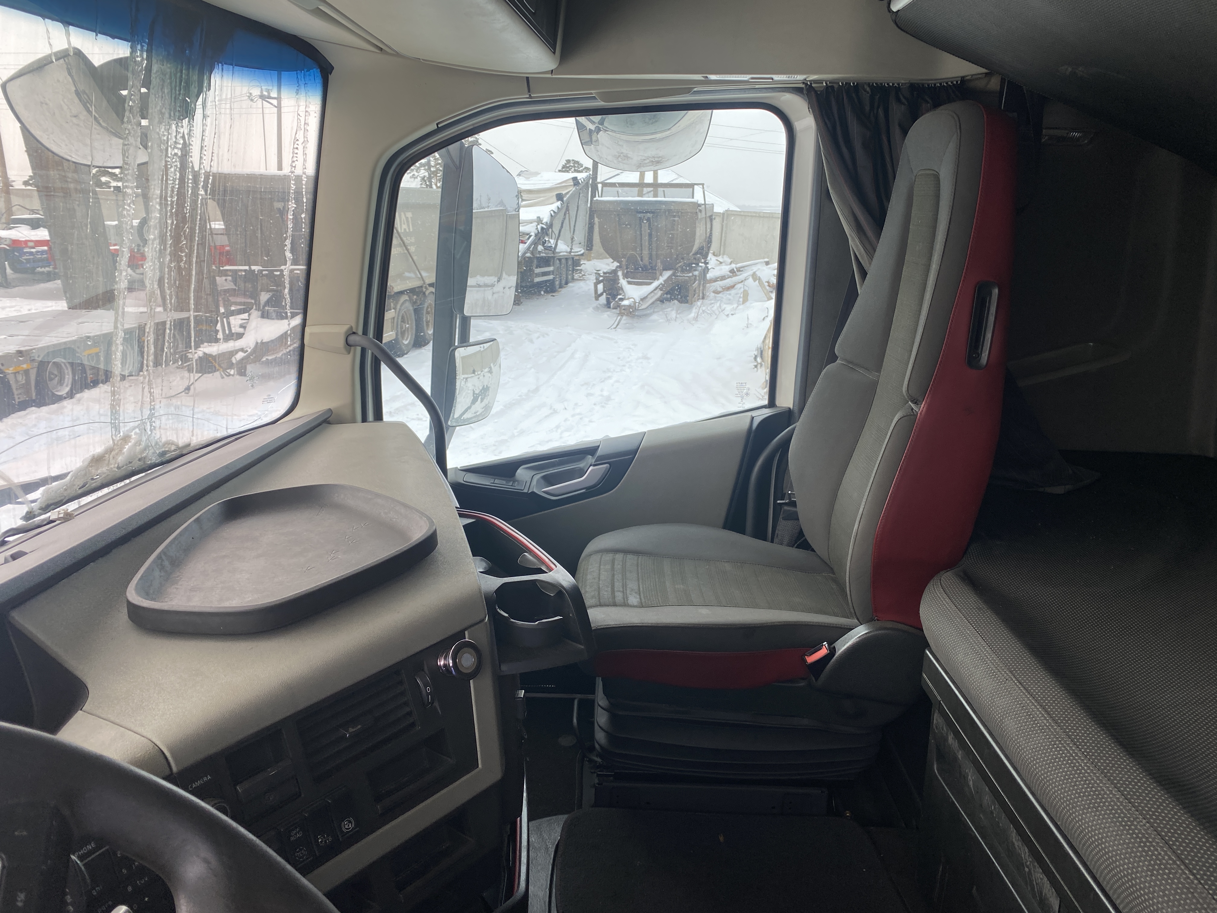 Volvo FH 4x2 Седельный тягач 2017 г. - фото 9